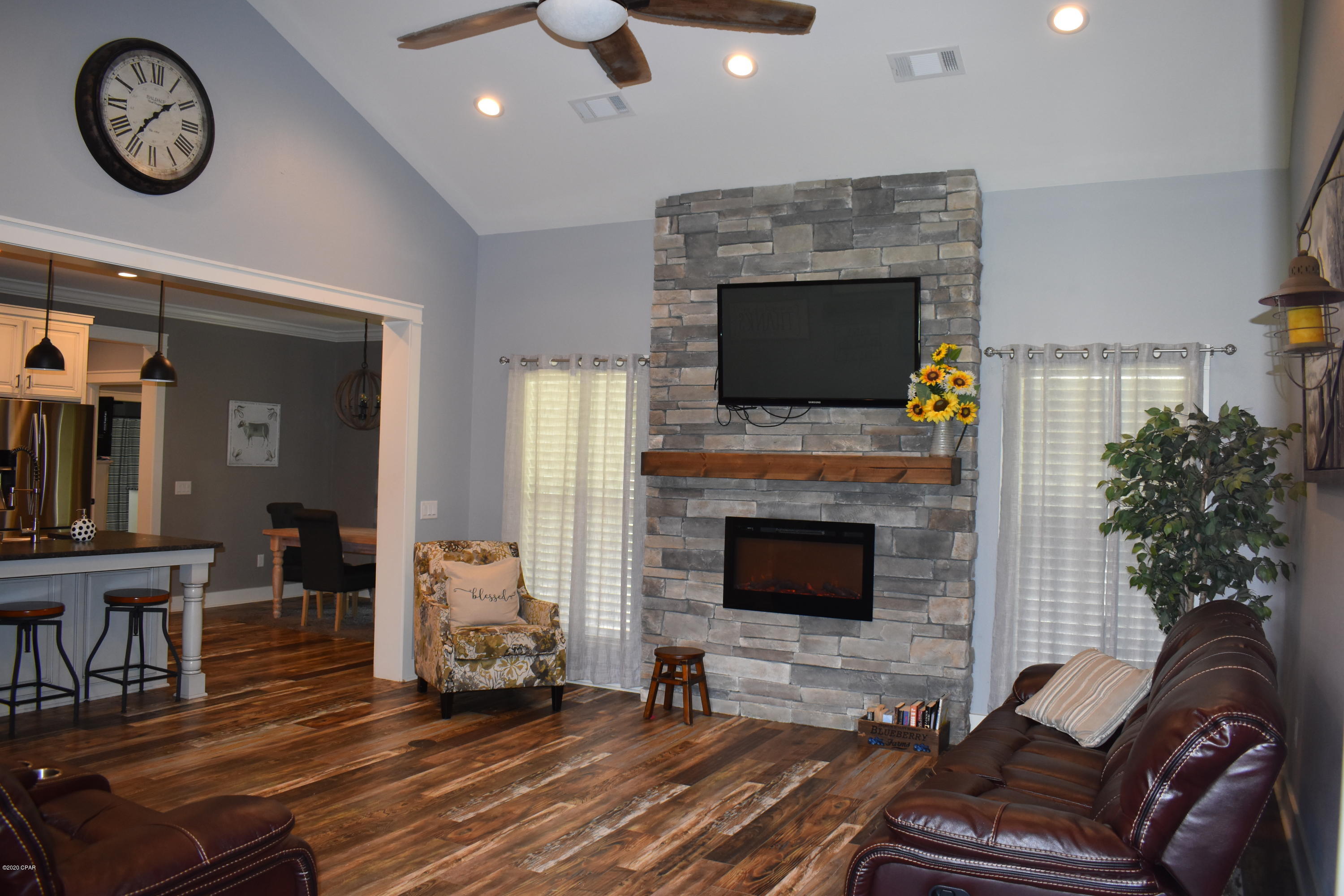 [No Recorded Subdiv] - Residential