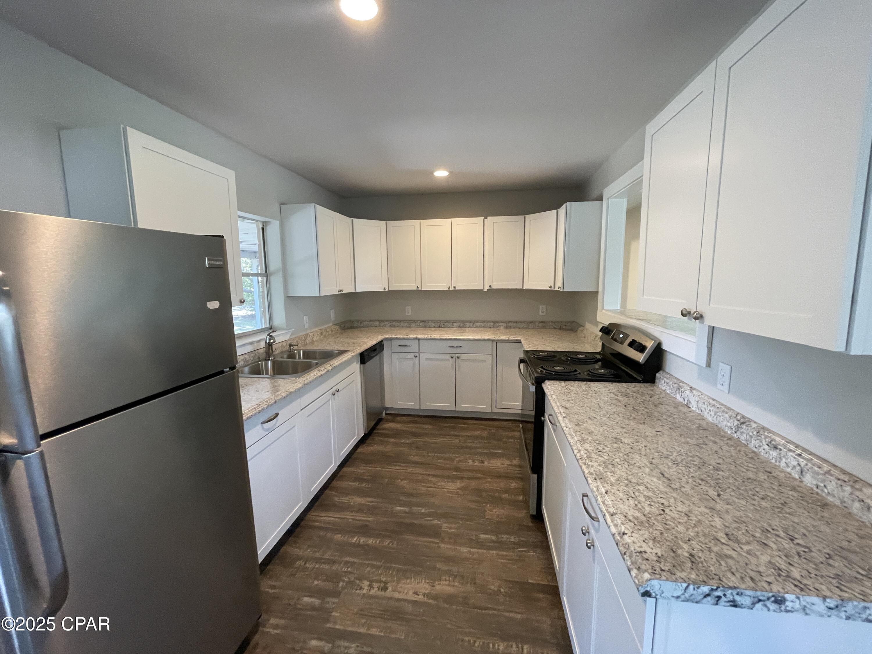 [No Recorded Subdiv] - Residential Lease