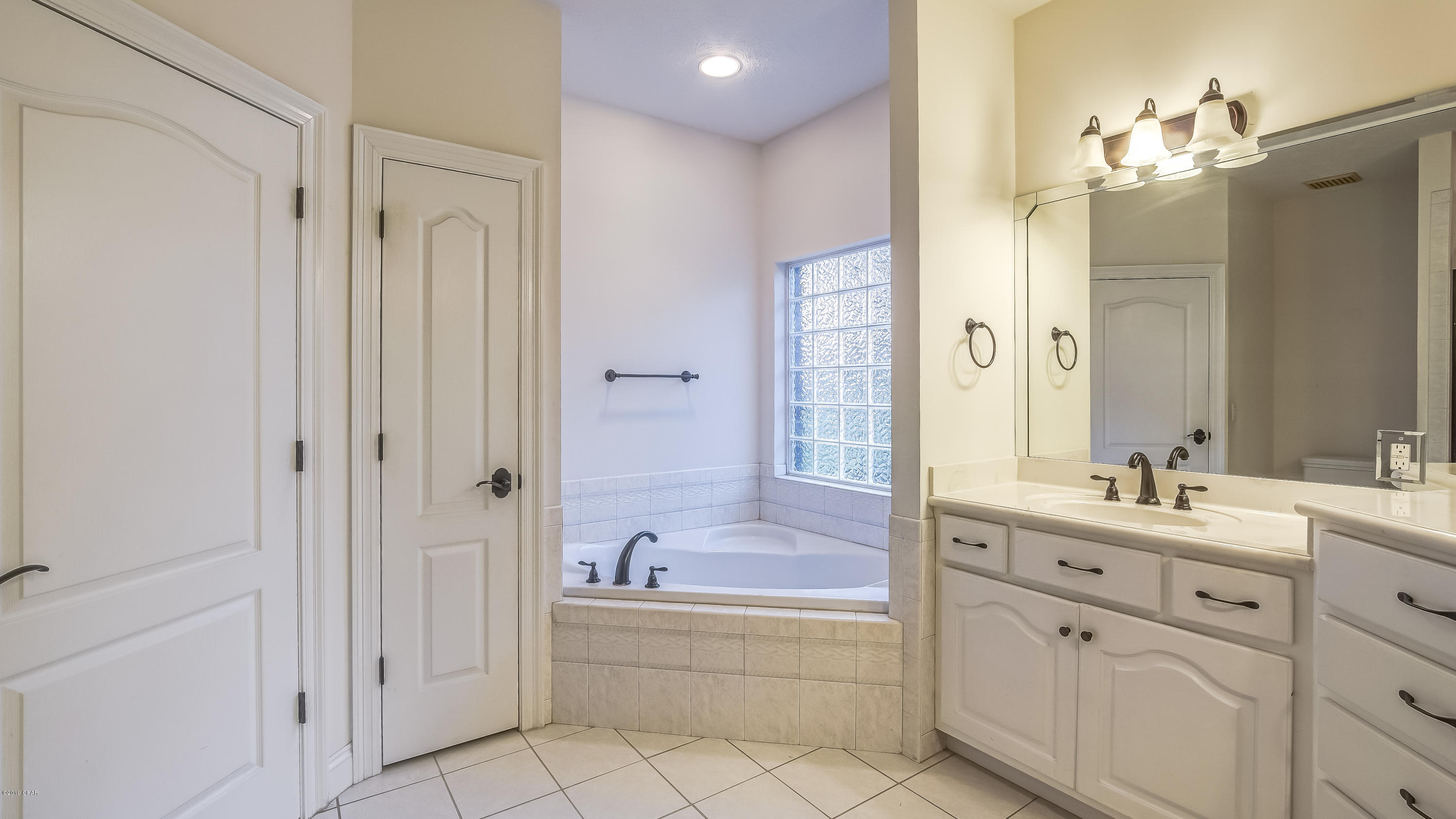 Huntington Ridge - Residential