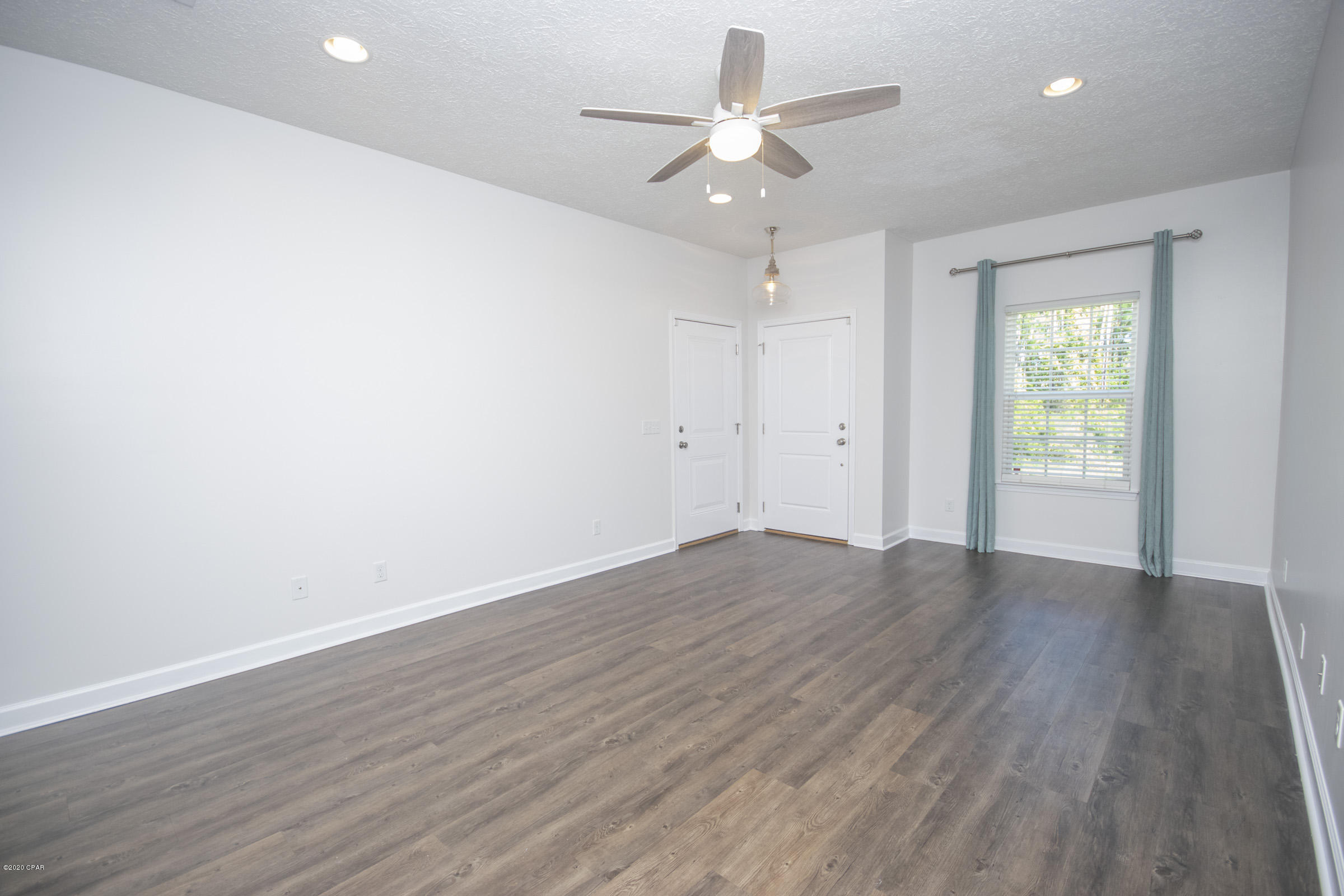 Gardenia Beach - Residential