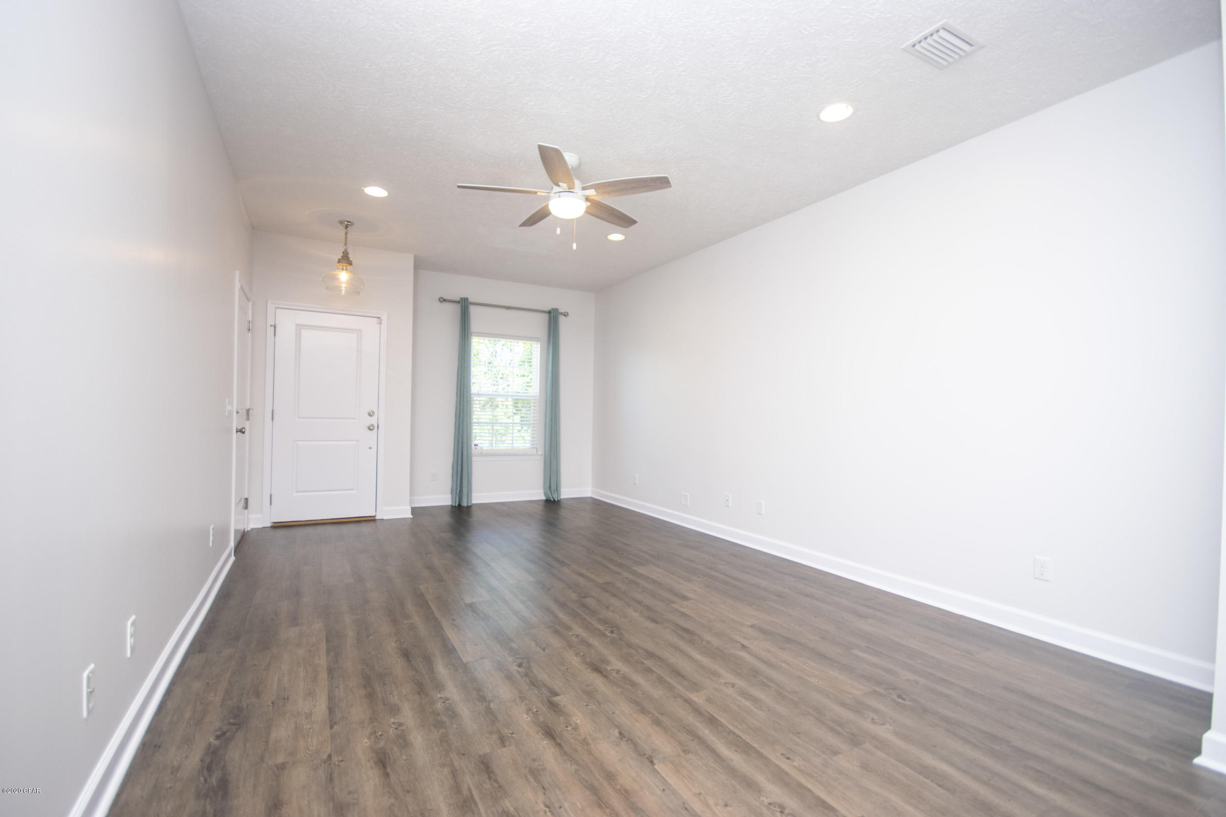 Gardenia Beach - Residential