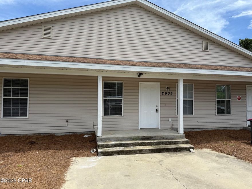 Great 2 bedroom 2 bath duplex unit located in the North Lagoon area, and only a short distance to the beach. This unit features a quaint dining room at the entry, vaulted ceiling in the living room, and small patio off of the master​​‌​​​​‌​‌​​​​‌​​‌​​​​‌‌ bedroom.