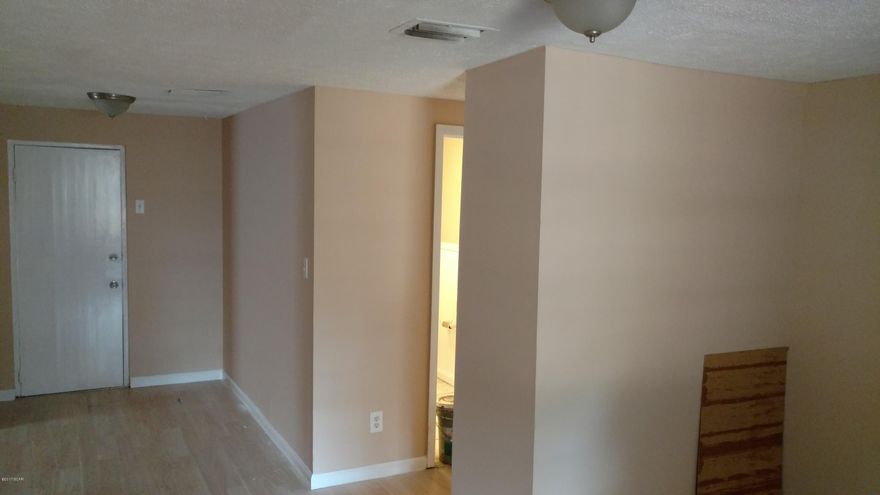 Cute home with lots of recent renovations.  Tile throughout, large kitchen with split floor plan.  Large yard with storage shed in back.  Home is being sold AS IS, owner is foreign investor liquidating properties.  Was rented previously at $900/mo.