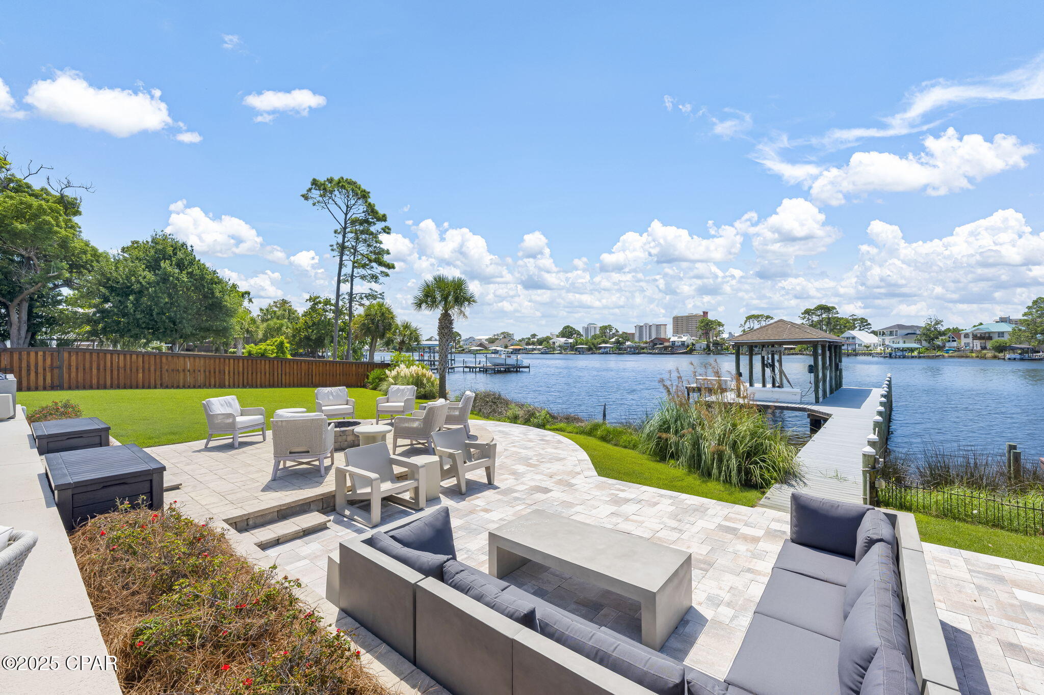Grand Lagoon Banks - Residential