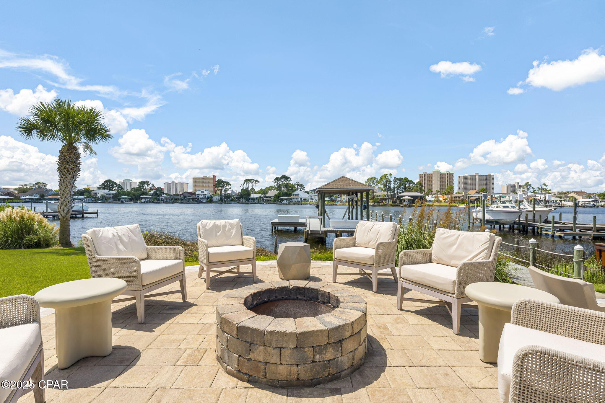 Grand Lagoon Banks - Residential