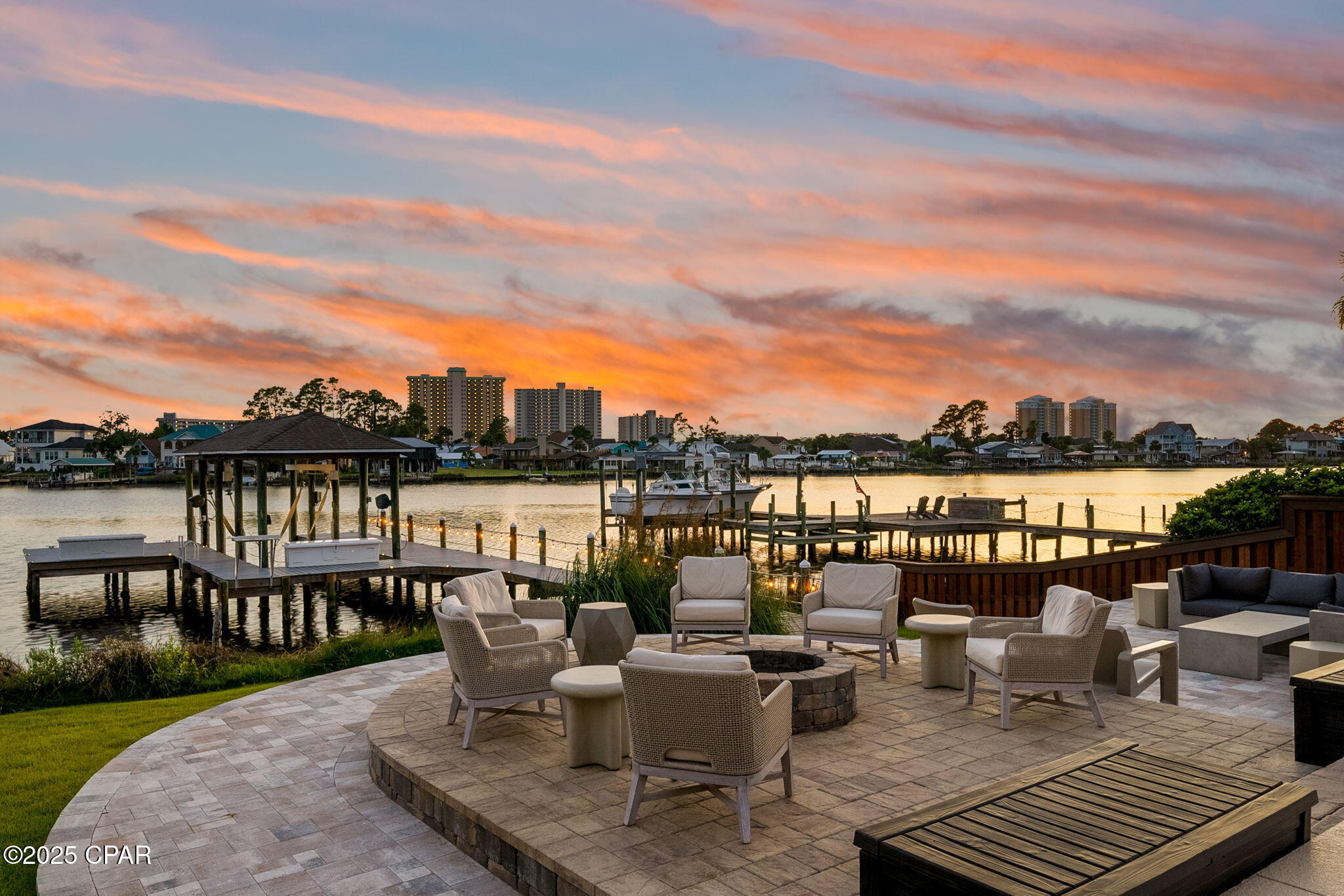 Grand Lagoon Banks - Residential