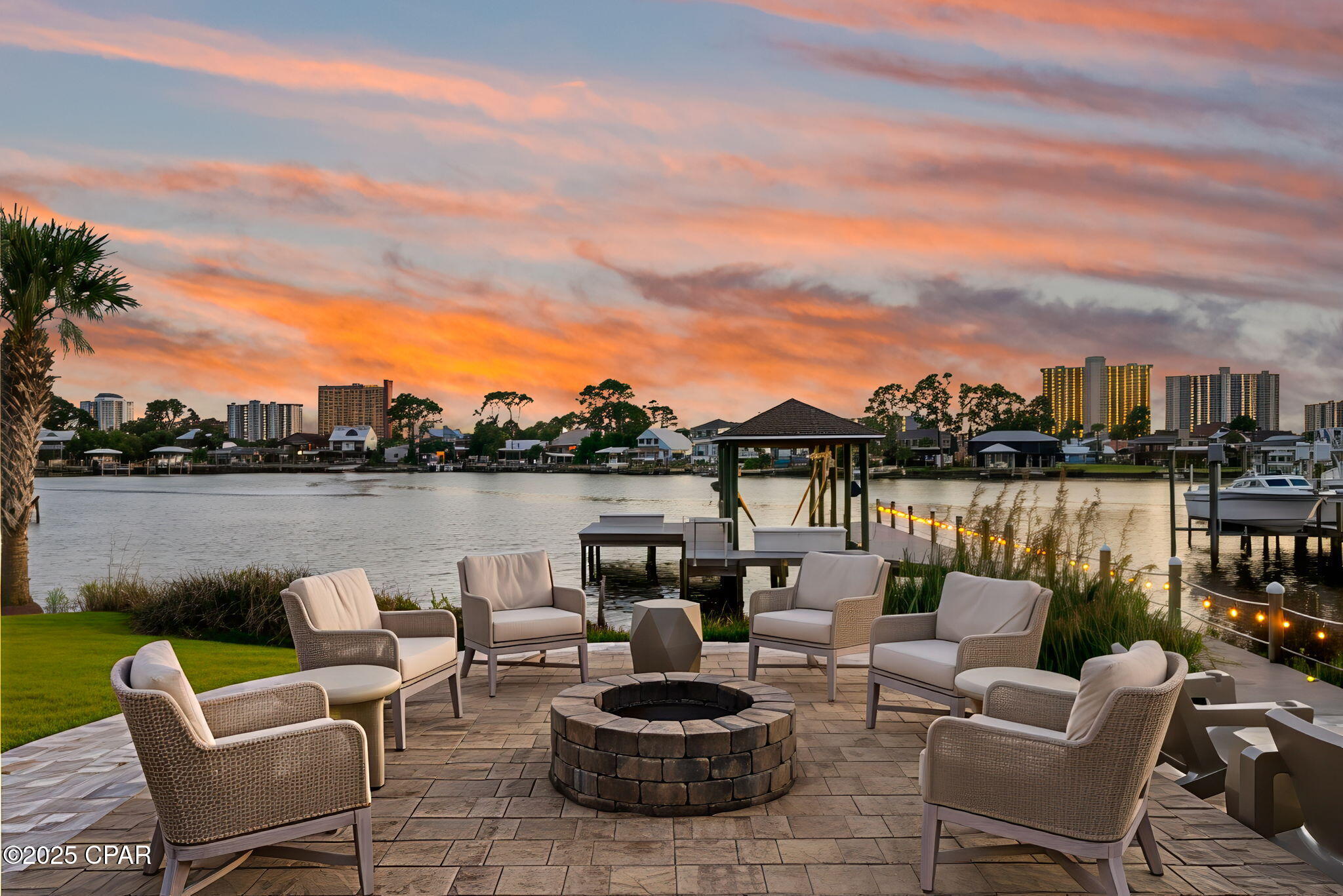 Grand Lagoon Banks - Residential