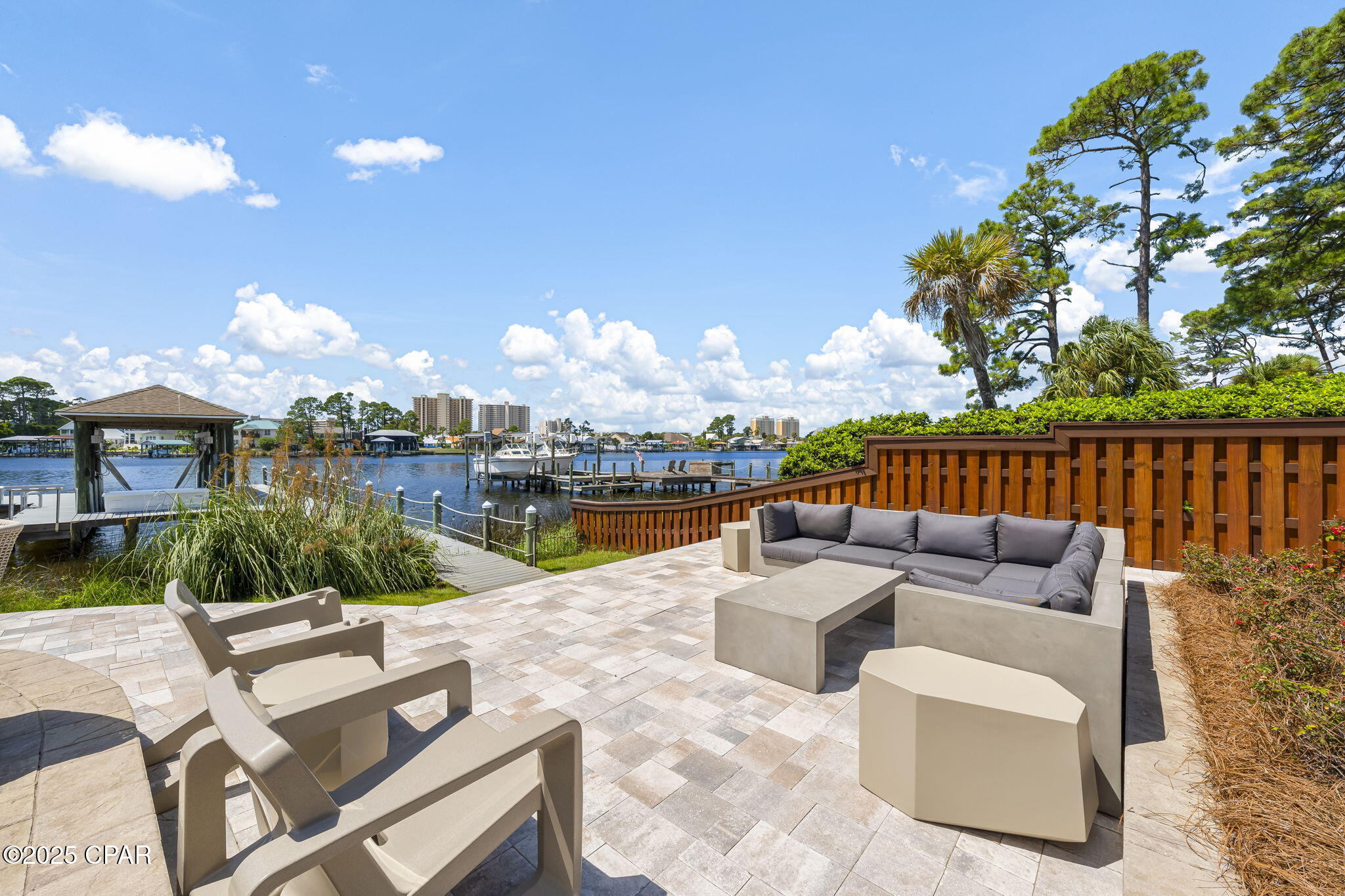 Grand Lagoon Banks - Residential