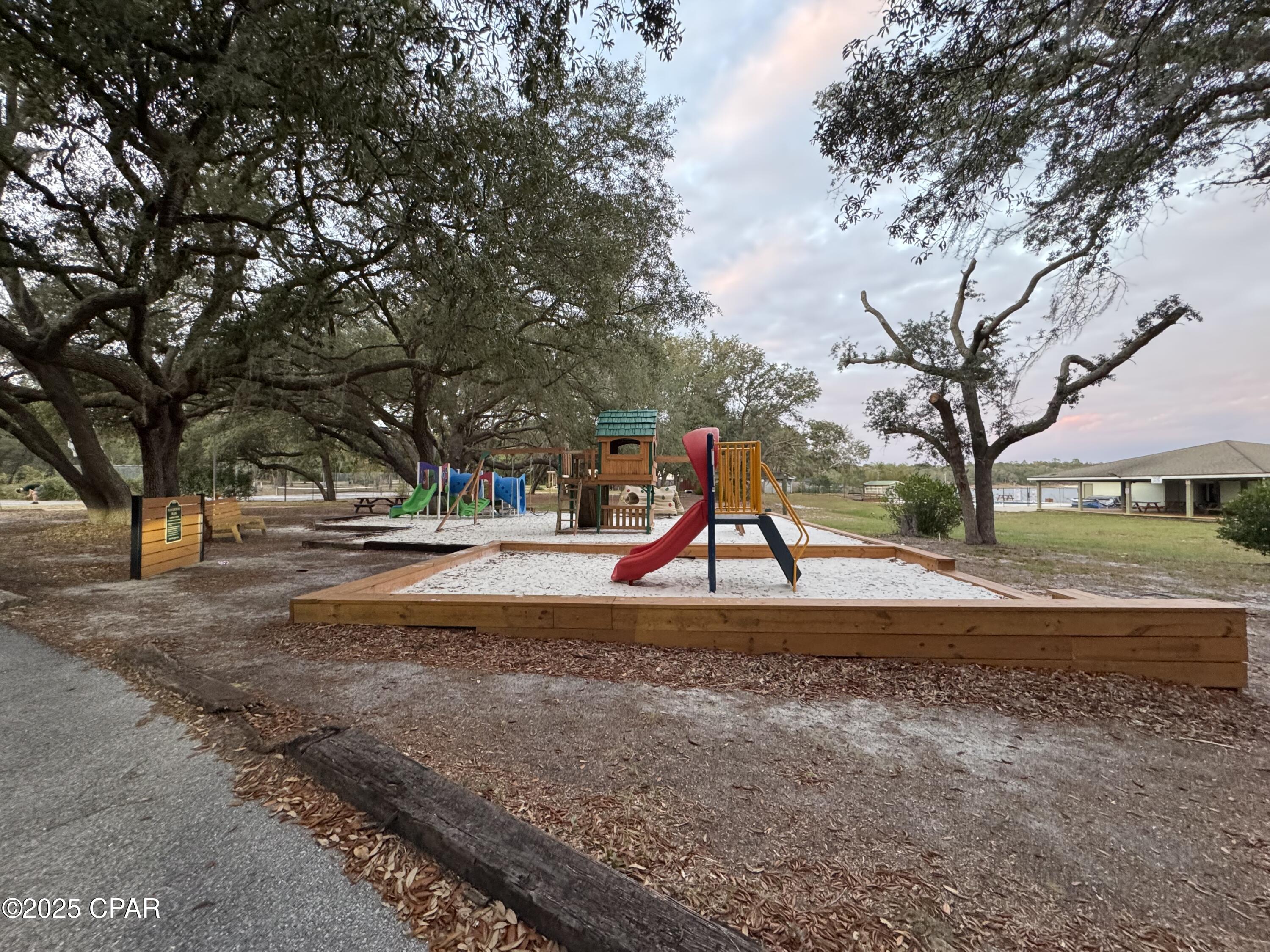 Leisure Lakes - Residential