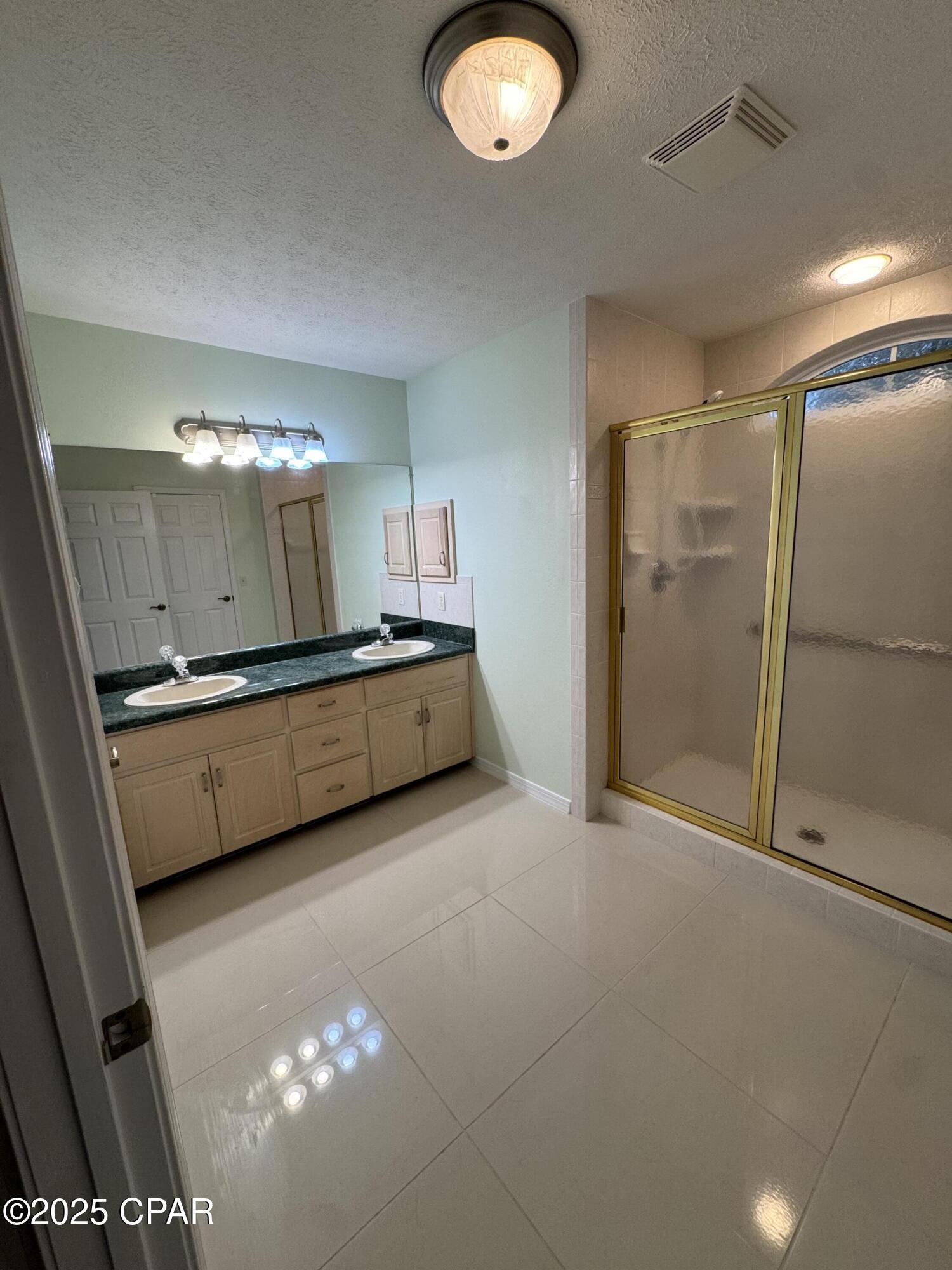 Leisure Lakes - Residential