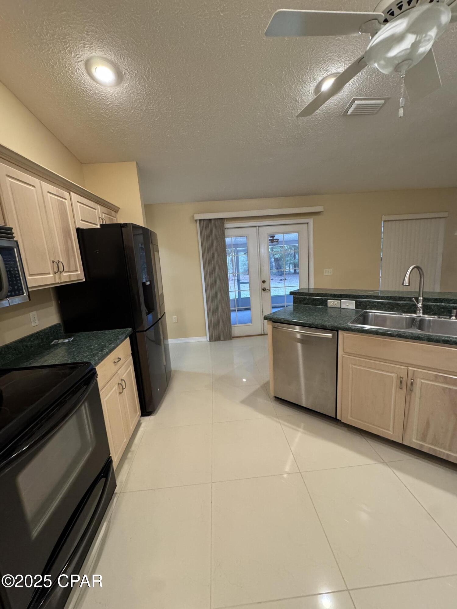 Leisure Lakes - Residential