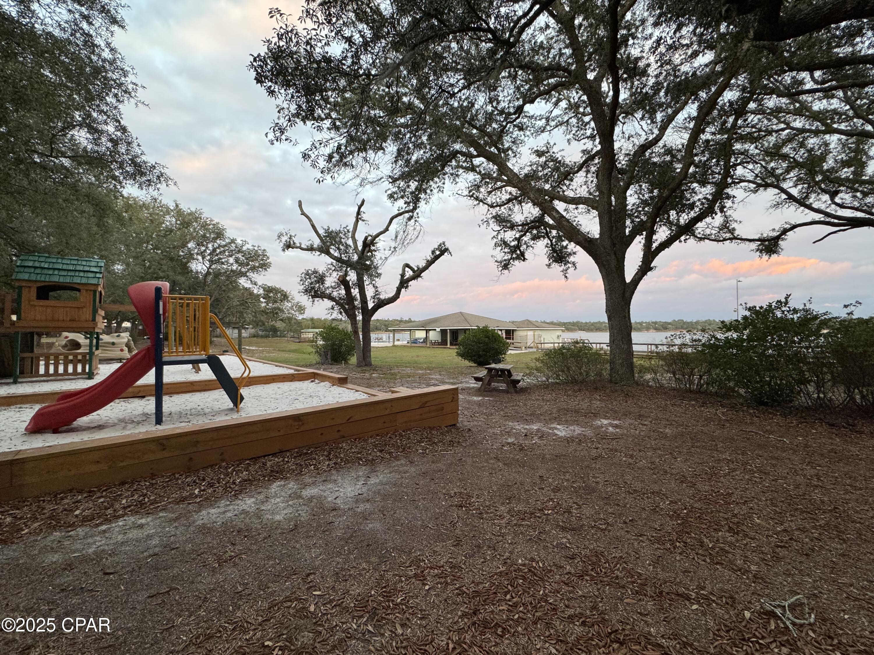 Leisure Lakes - Residential