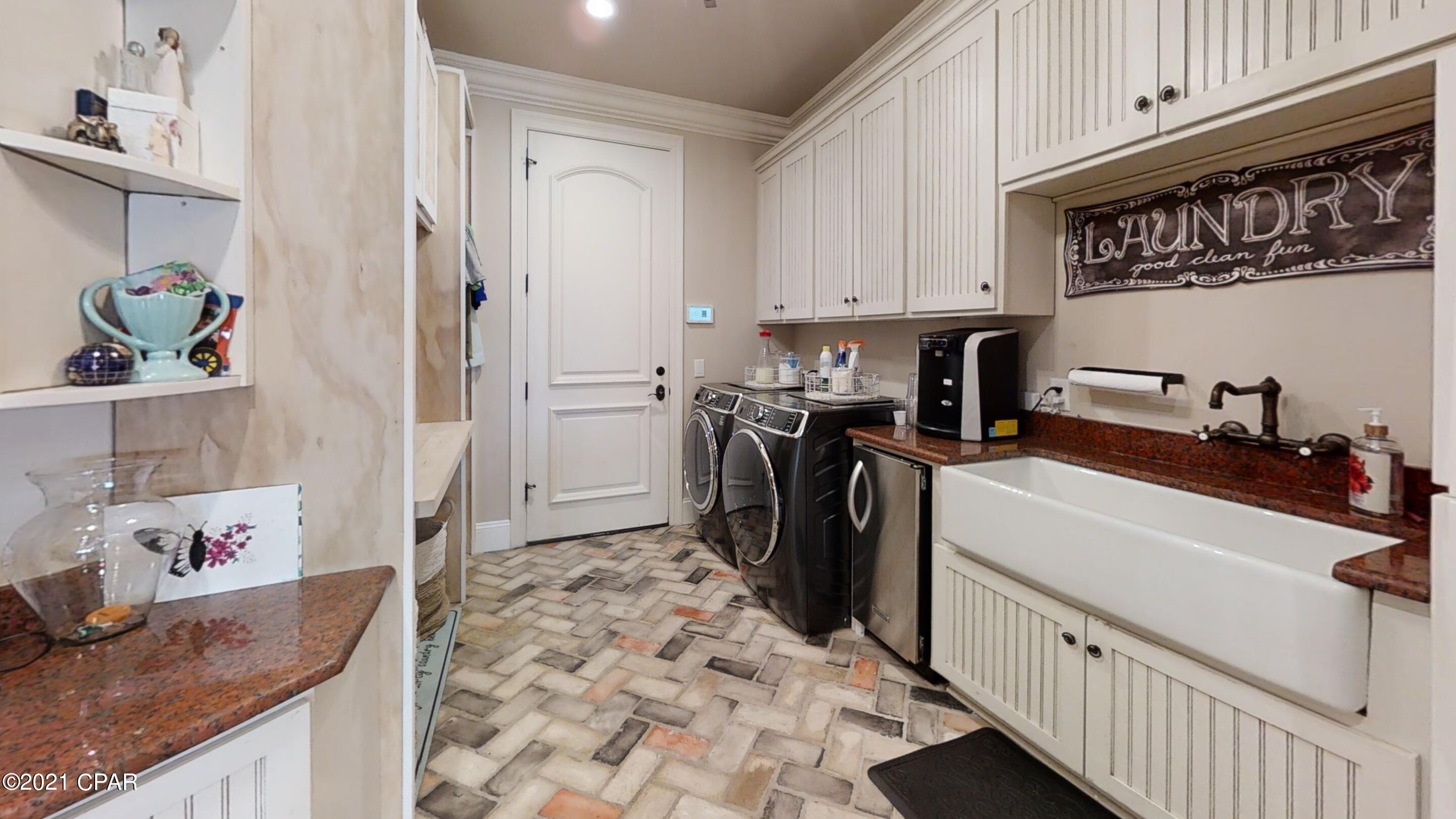 Cove Pointe - Residential