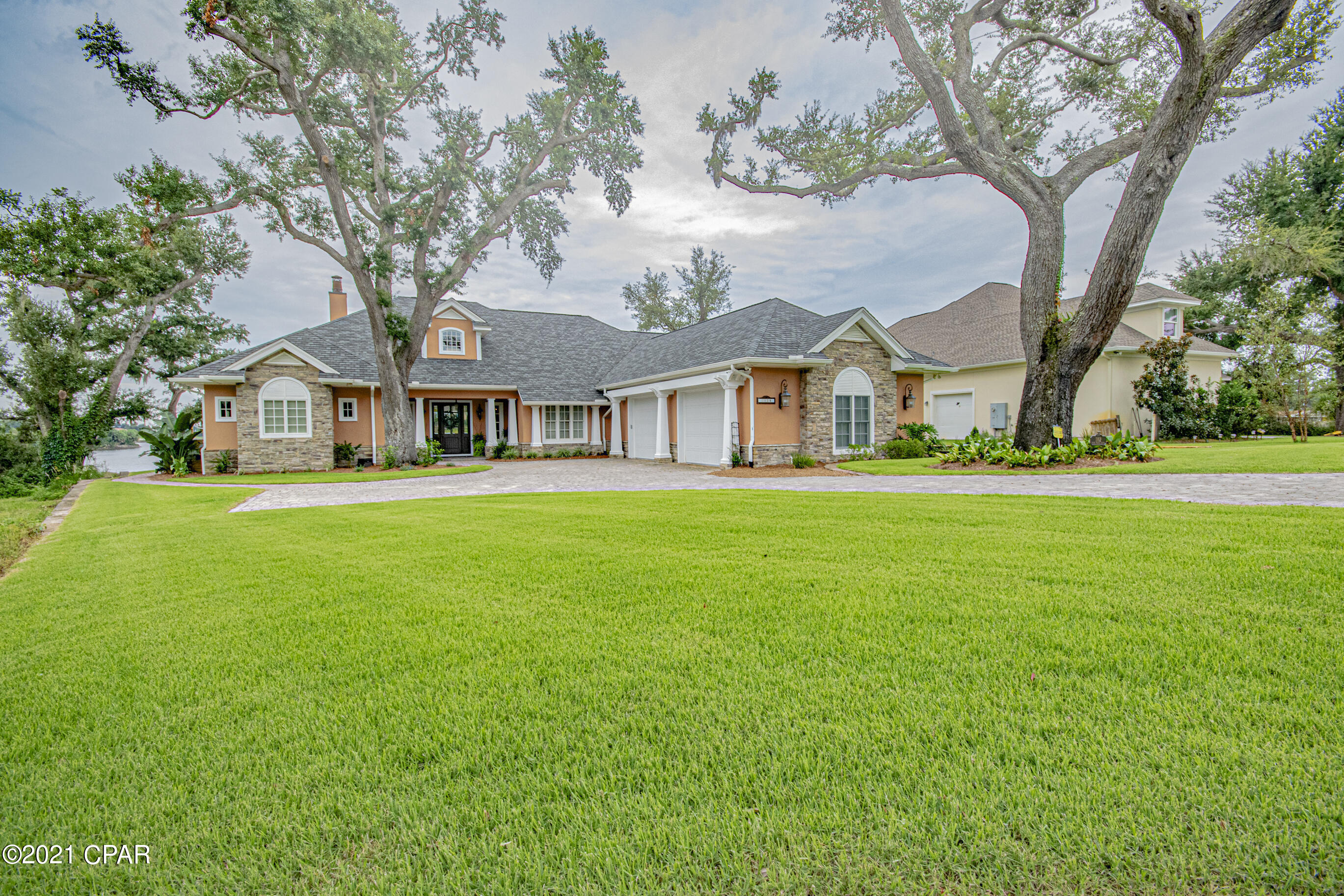 Cove Pointe - Residential