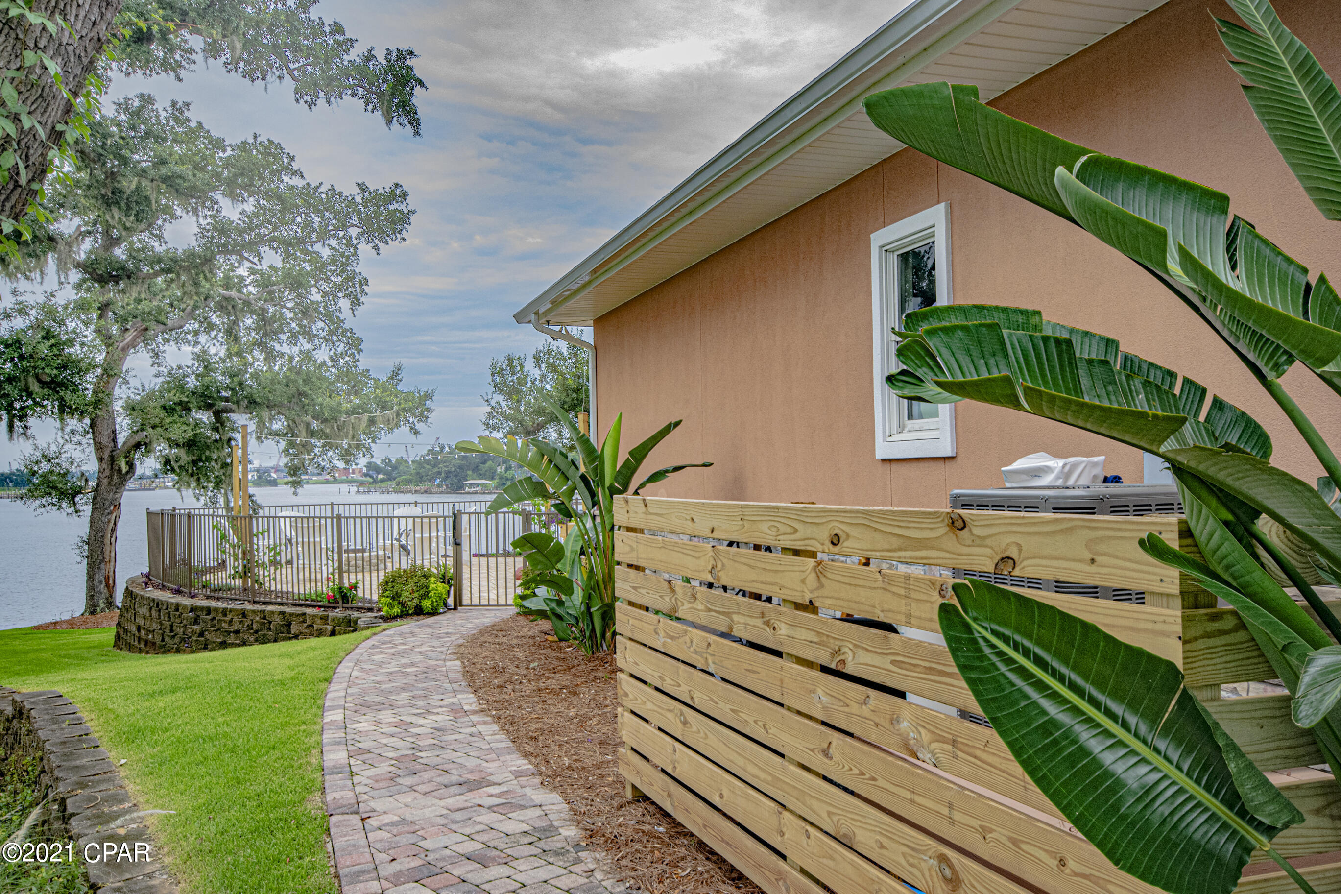 Cove Pointe - Residential