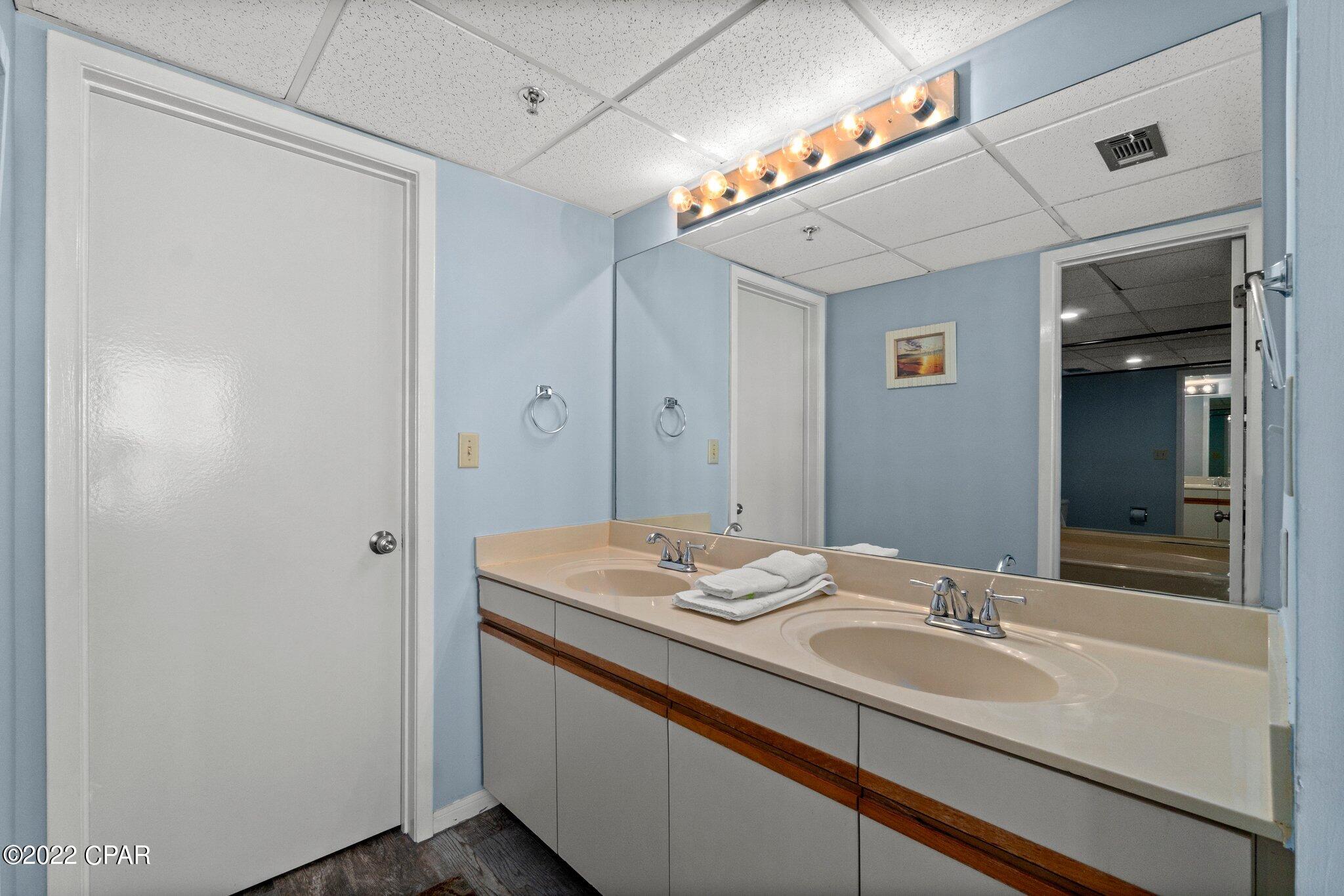 Edgewater Tower III - Residential