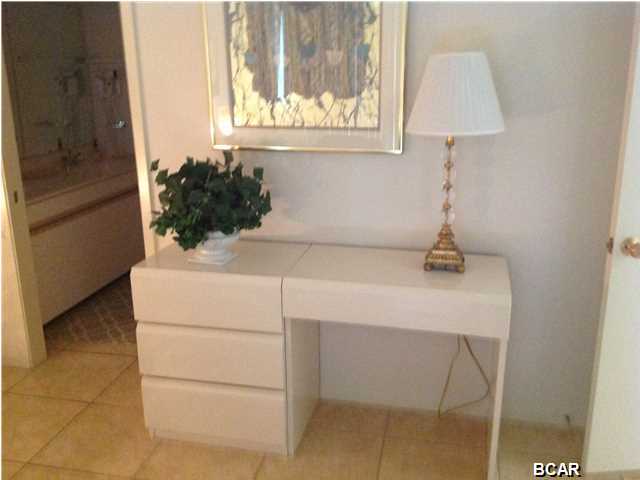 River Oaks Tennis Villas - Residential