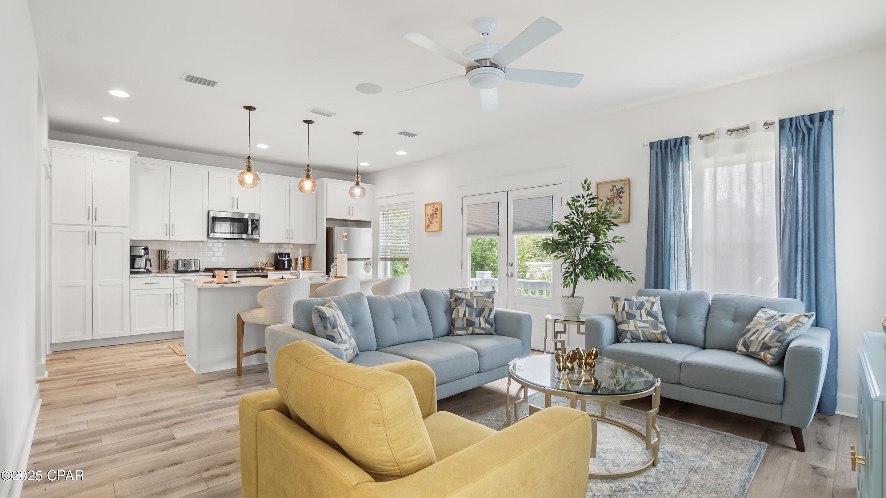 Lagoon Manor - Residential