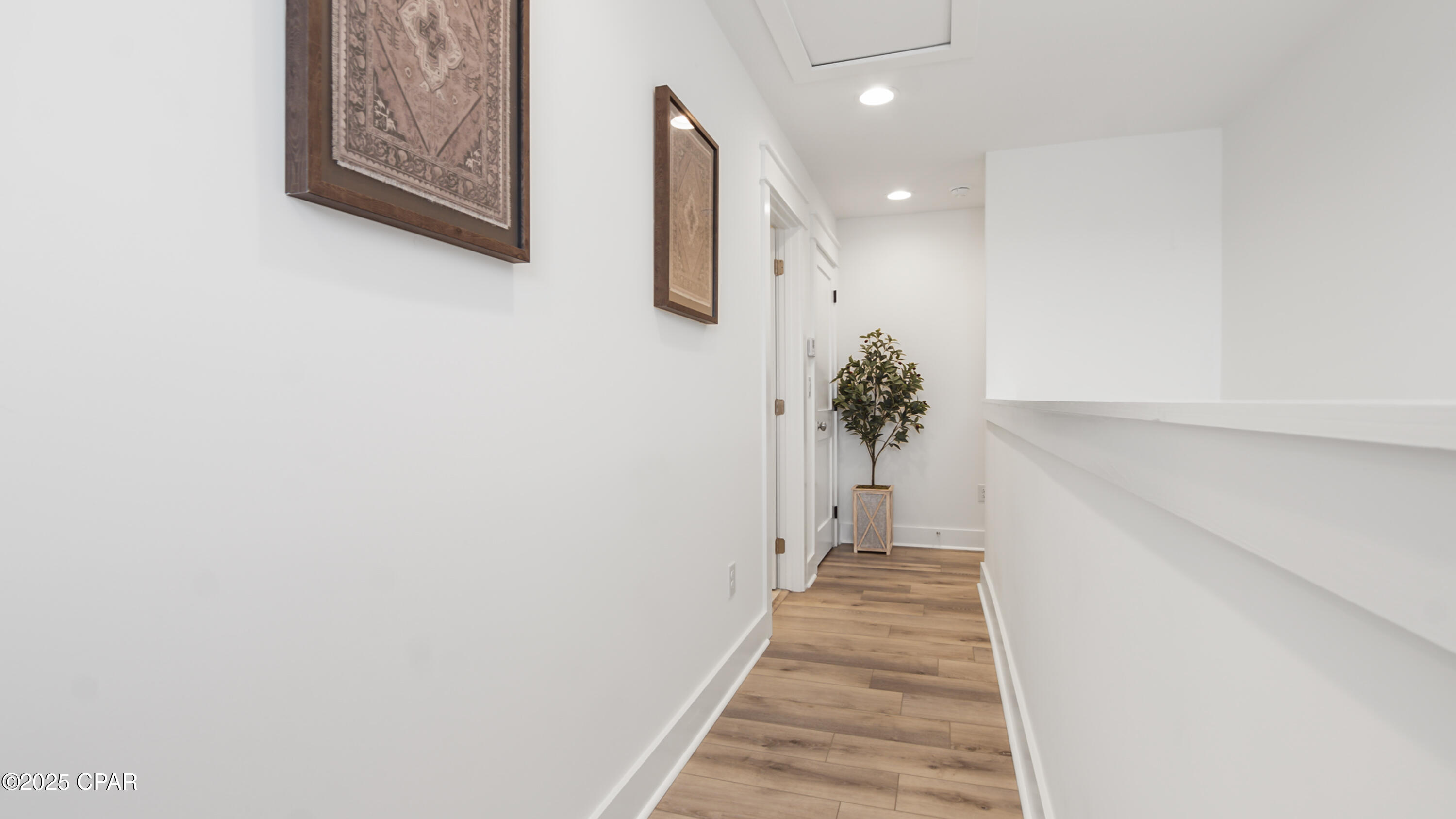 Lagoon Manor - Residential