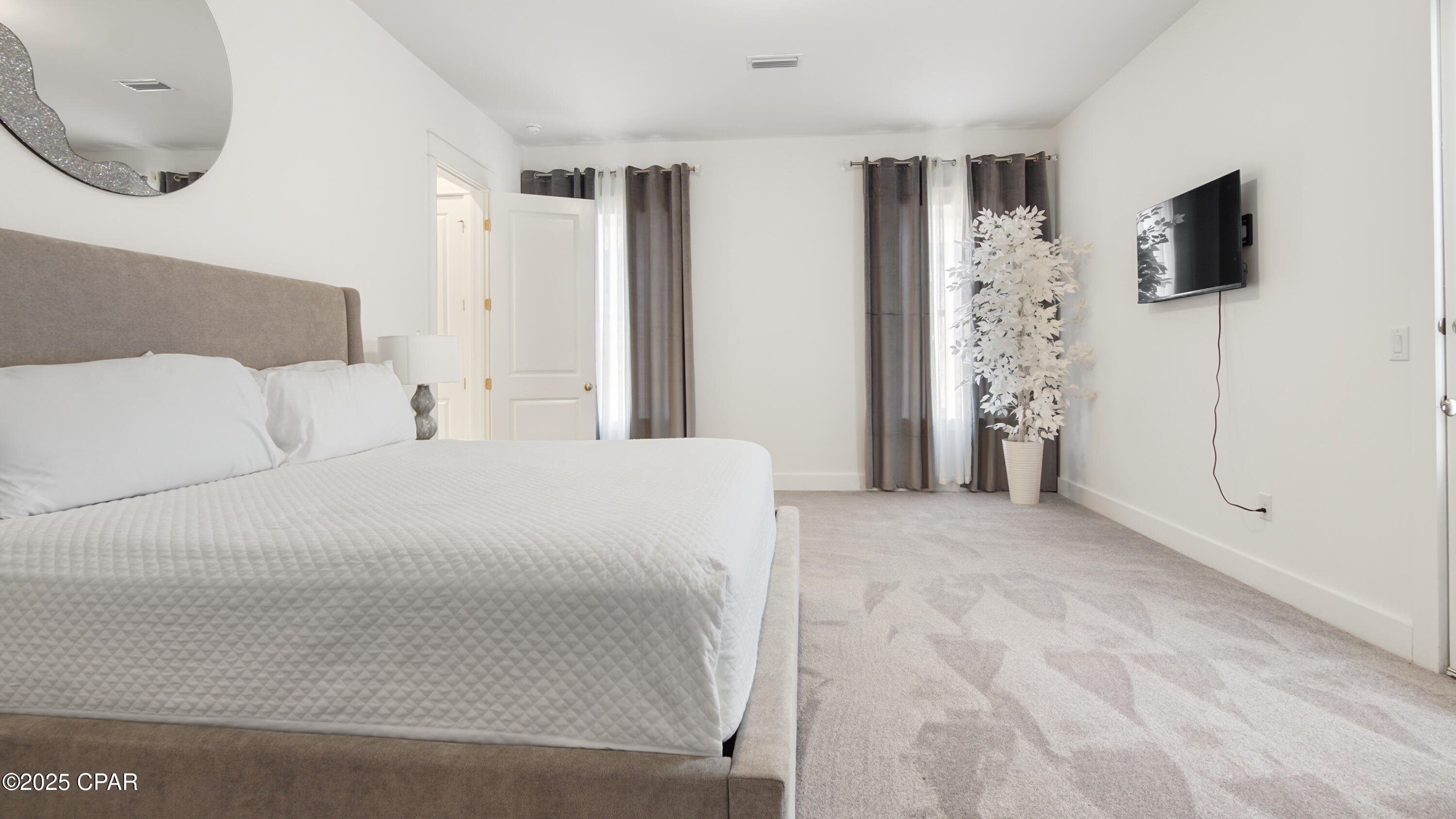 Lagoon Manor - Residential