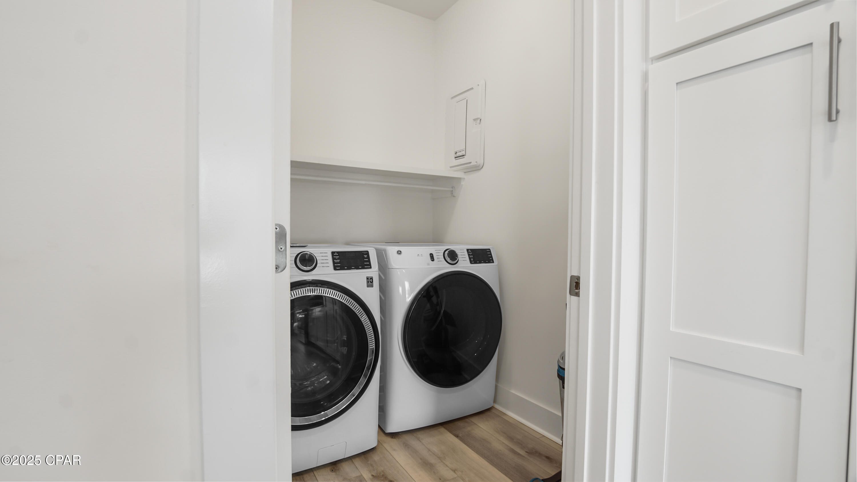 Lagoon Manor - Residential