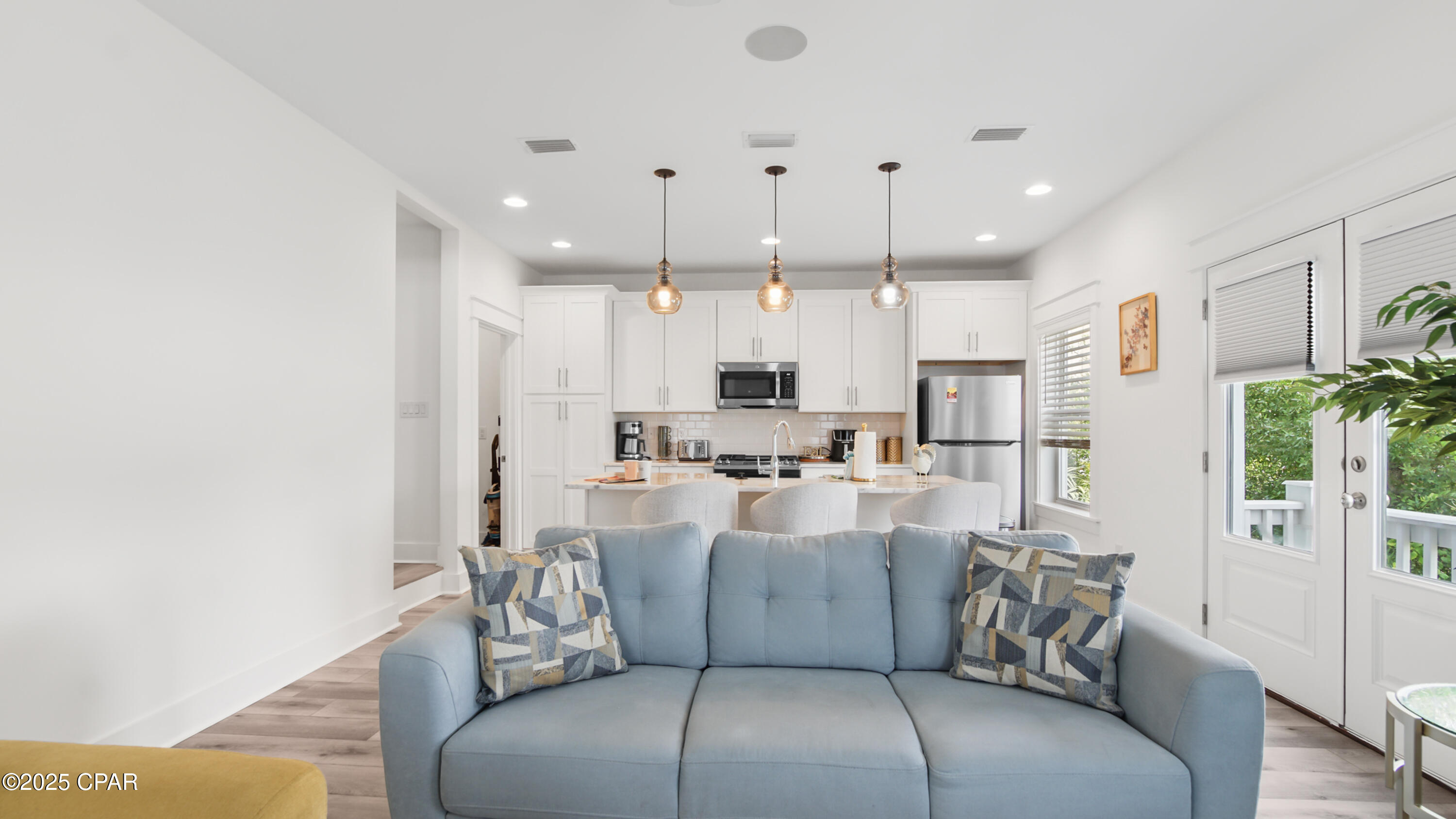 Lagoon Manor - Residential