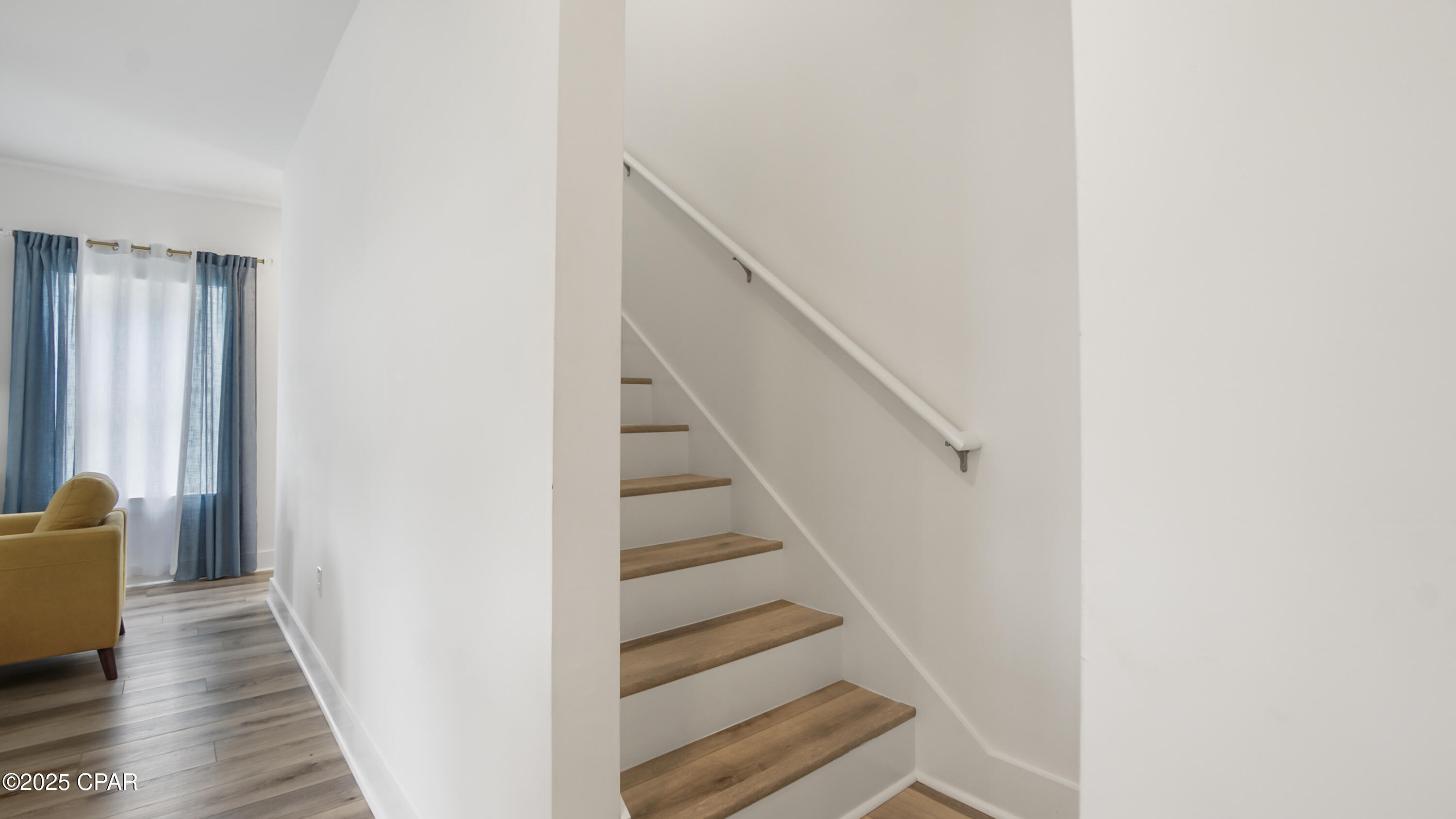 Lagoon Manor - Residential