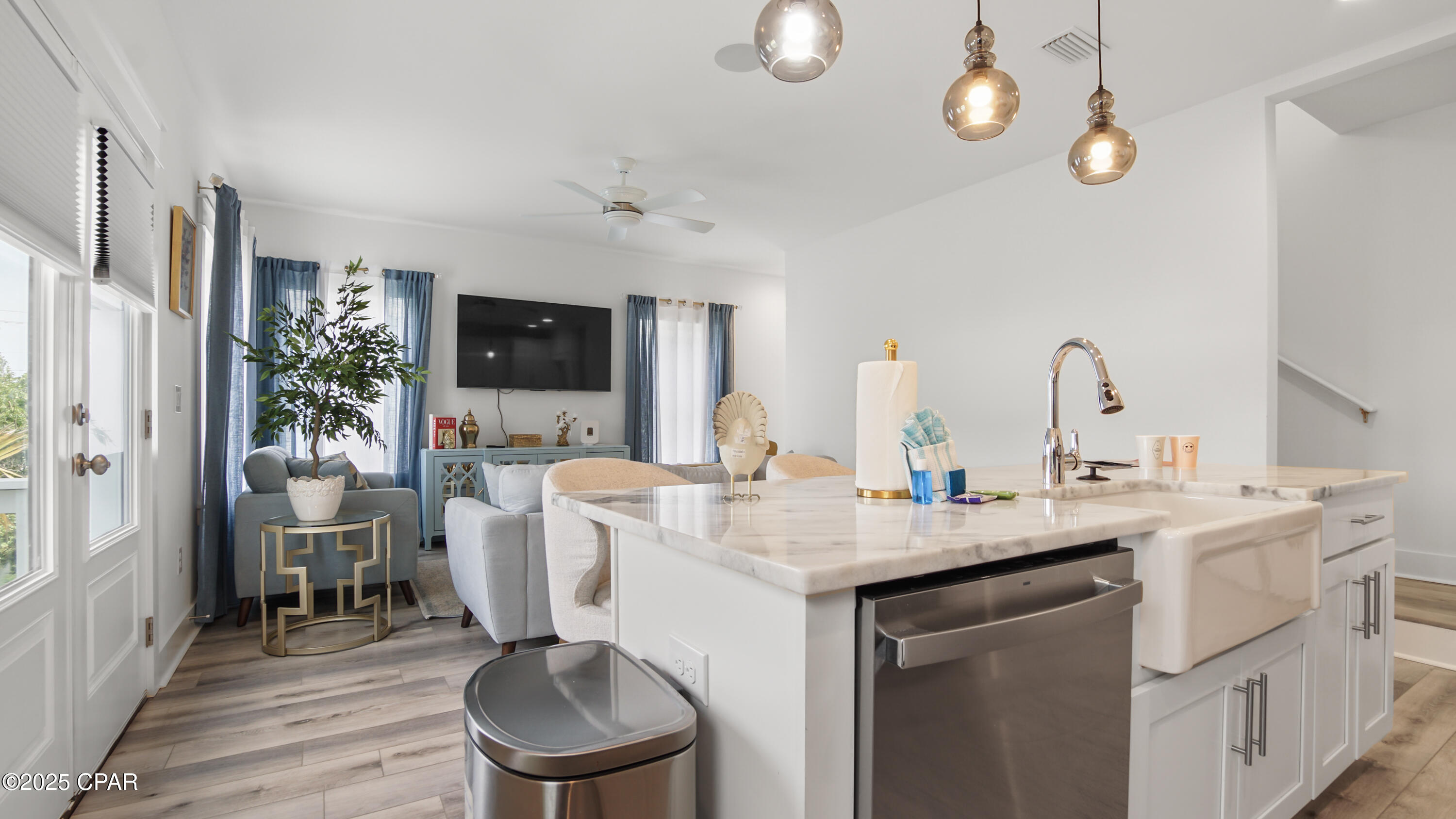 Lagoon Manor - Residential