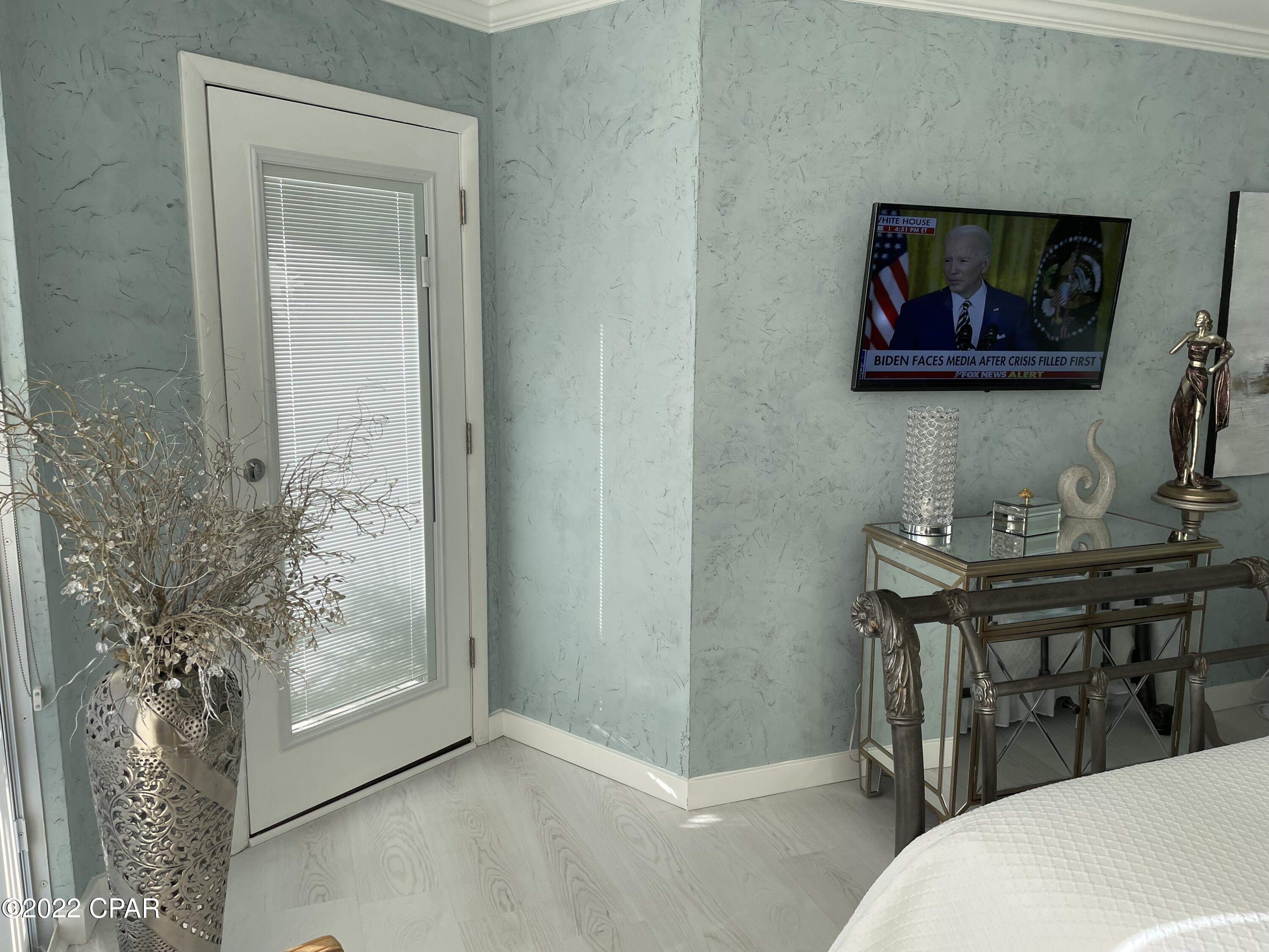 Long Beach Towers I - Residential