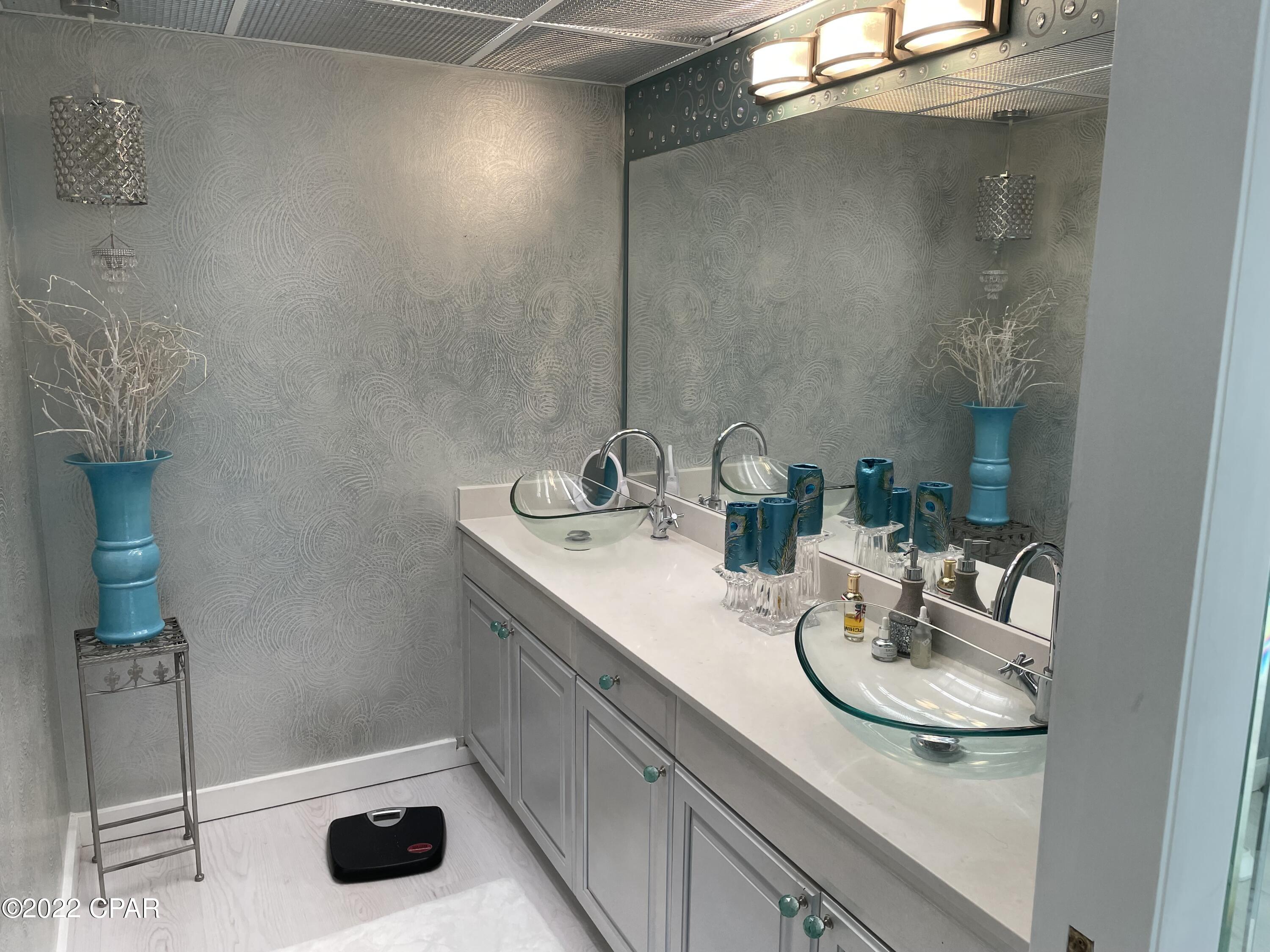 Long Beach Towers I - Residential