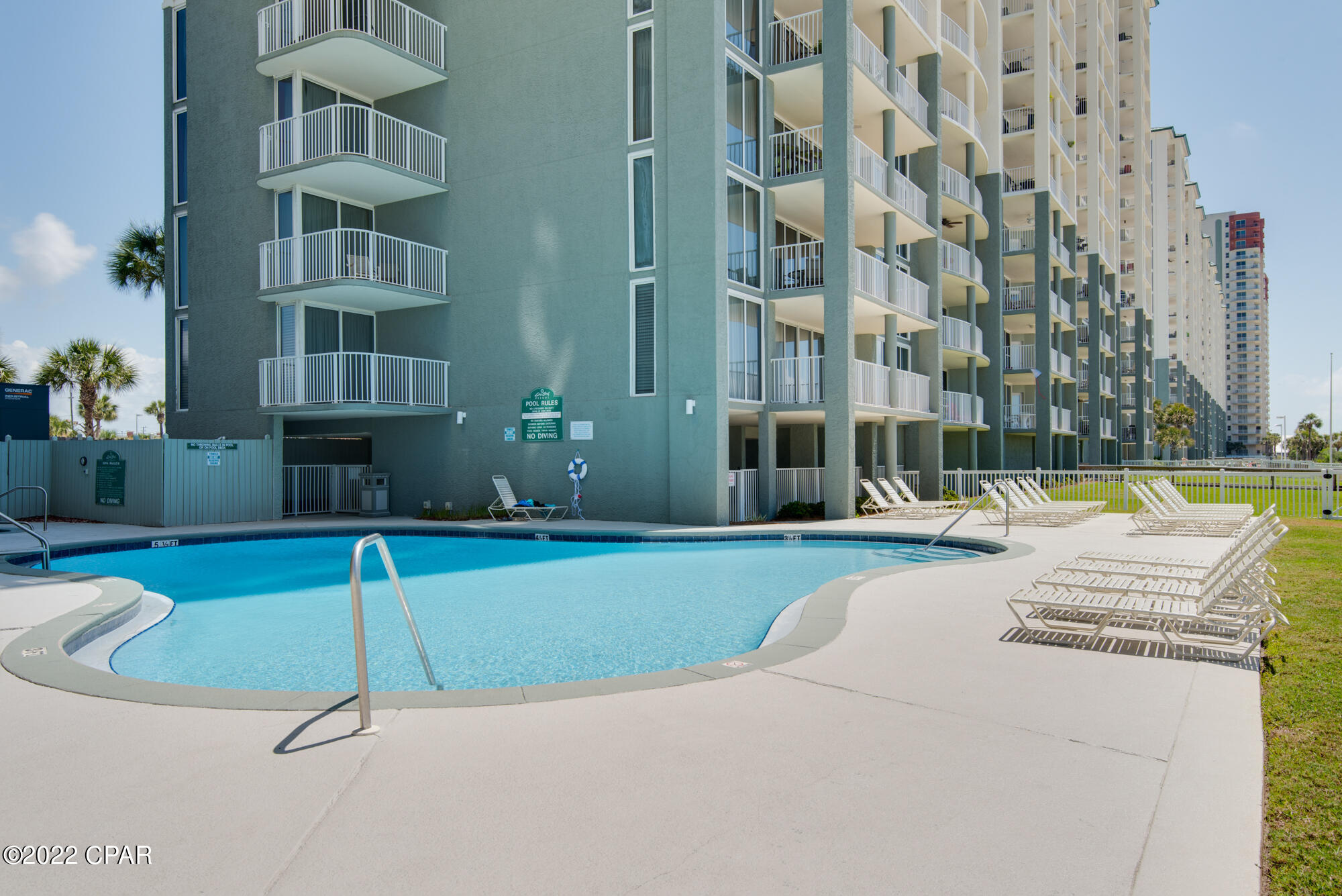 Long Beach Towers I - Residential