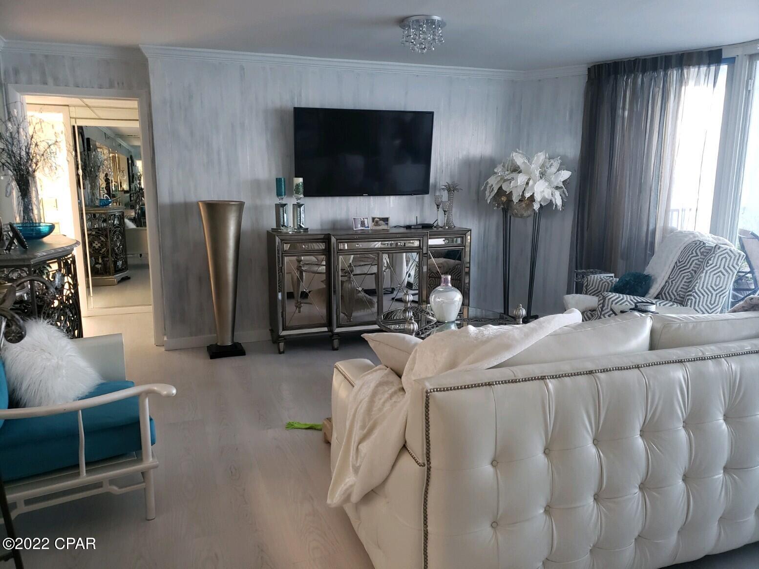 Long Beach Towers I - Residential