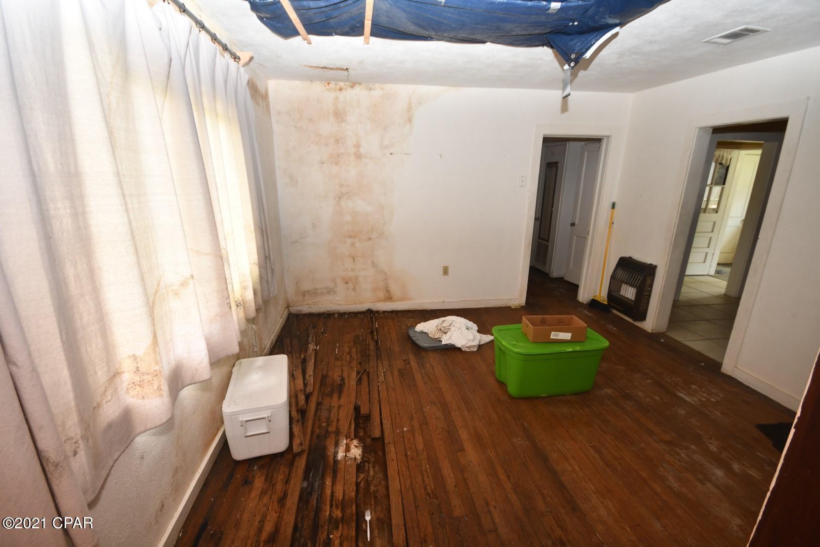 [No Recorded Subdiv] - Residential