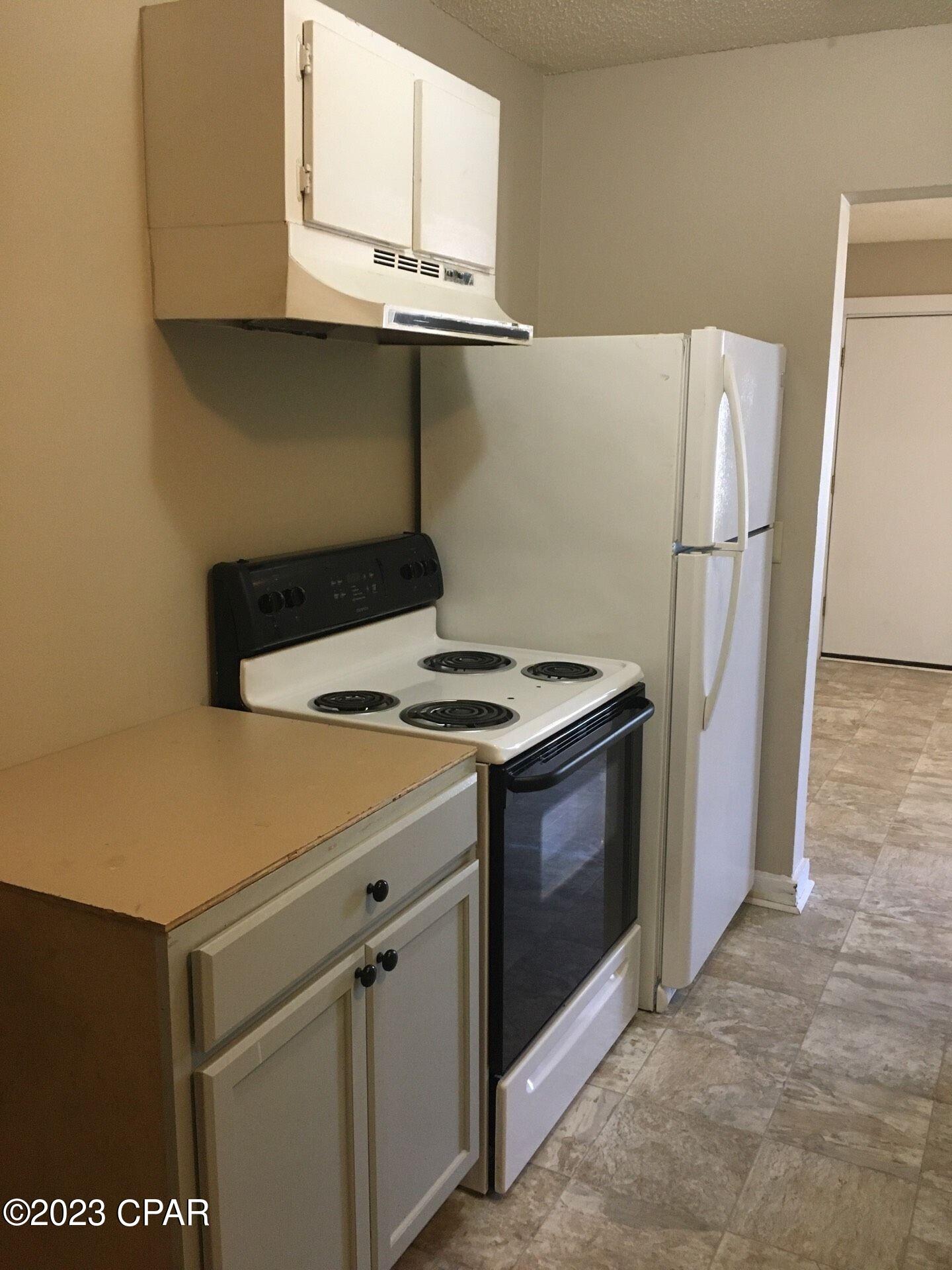 [No Recorded Subdiv] - Residential Lease