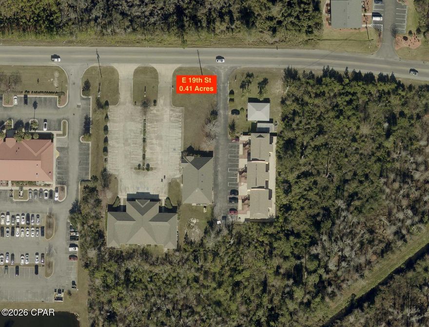 This is a very centrally located property. perfect for a small business or trades company. 19th Street is a major secondary artery from Hwy 231, which easy access to Hwy 98, 23rd Street and all feeder roads.