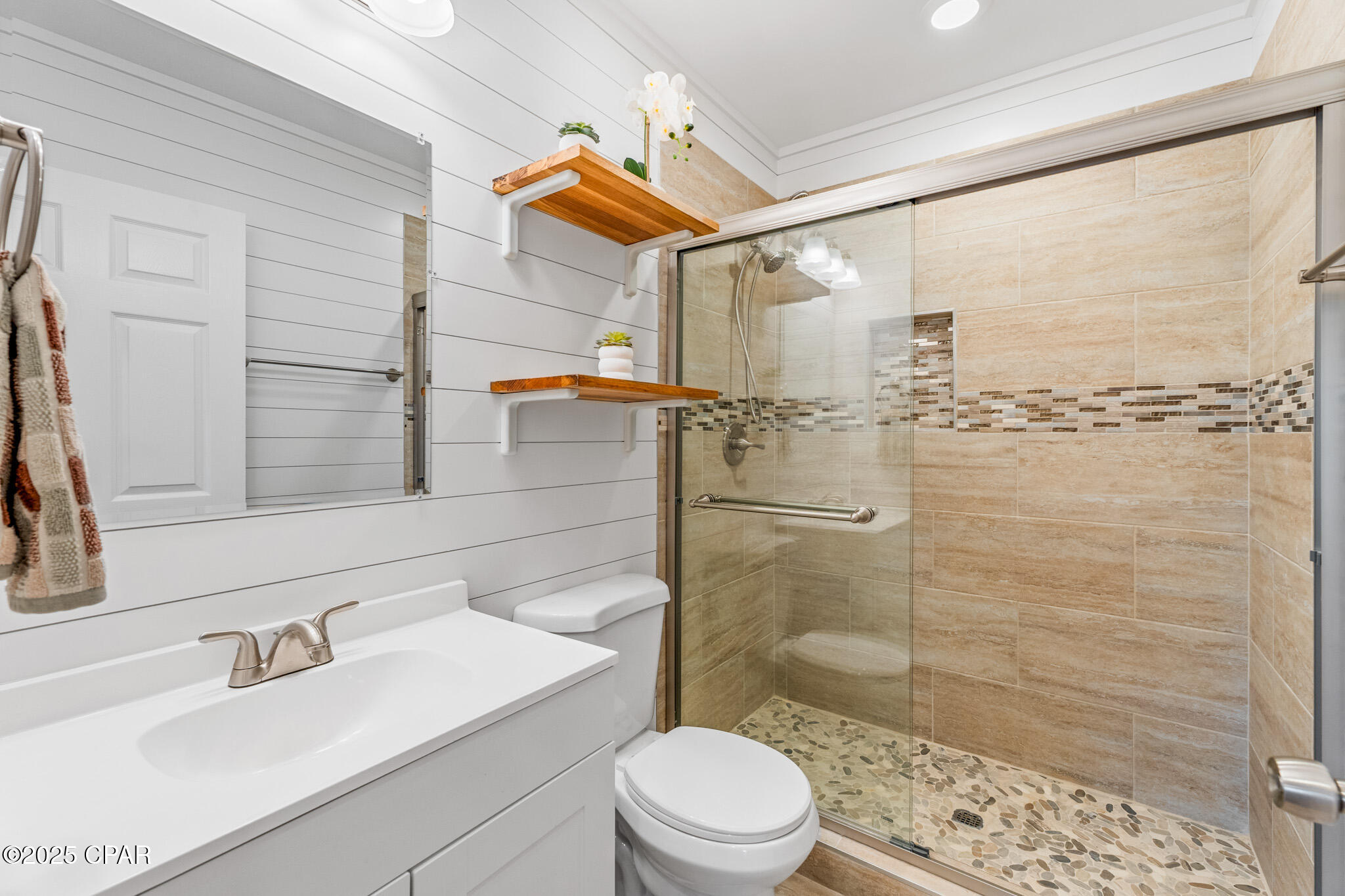 Tung Grove Ests 1st Sec - Residential