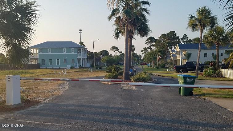 Jamaican Lake - Land