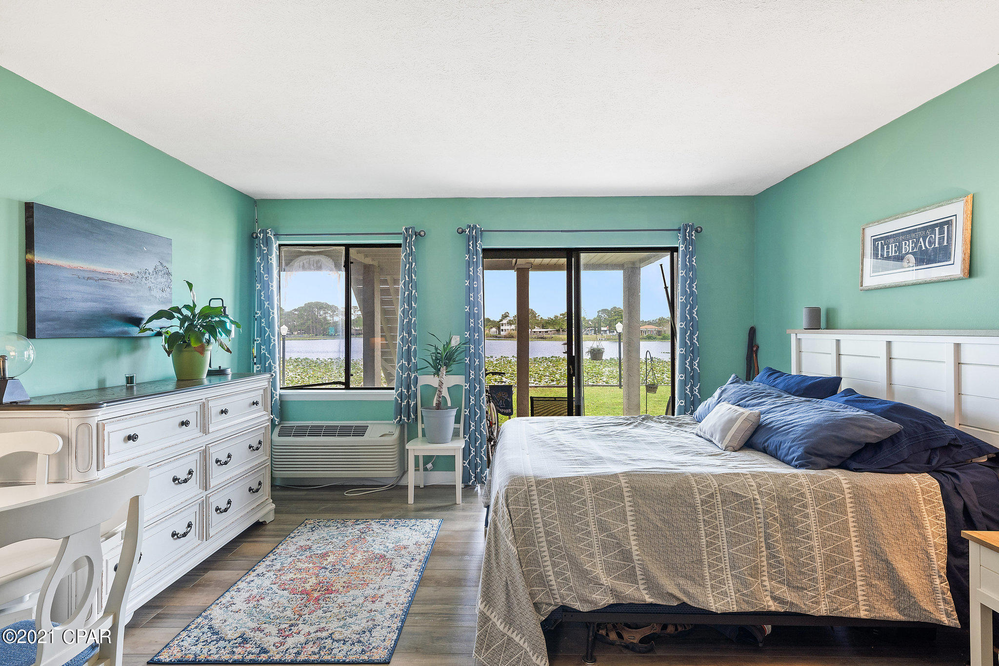 Lullwater Beach - Residential