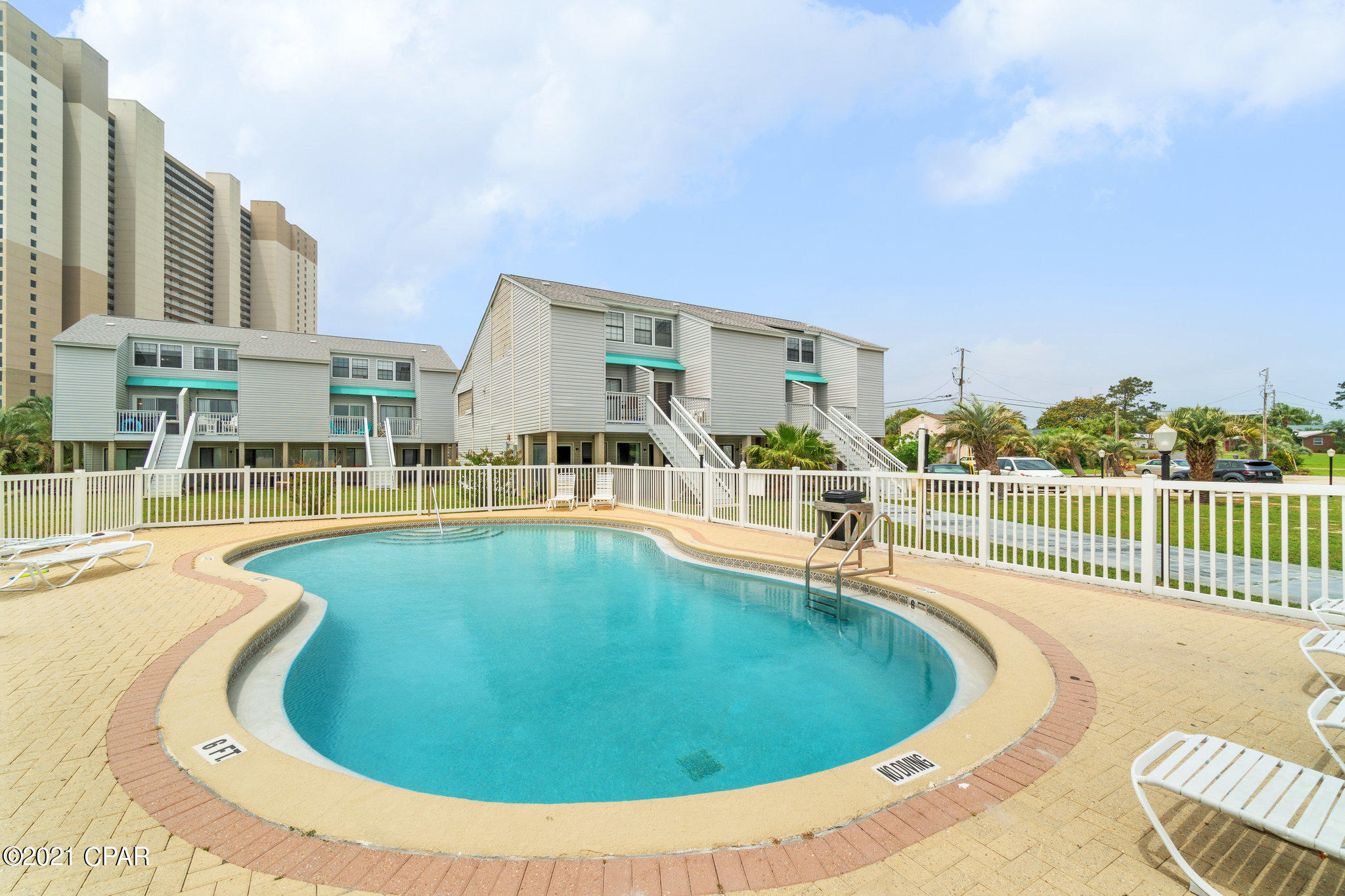 Lullwater Beach - Residential