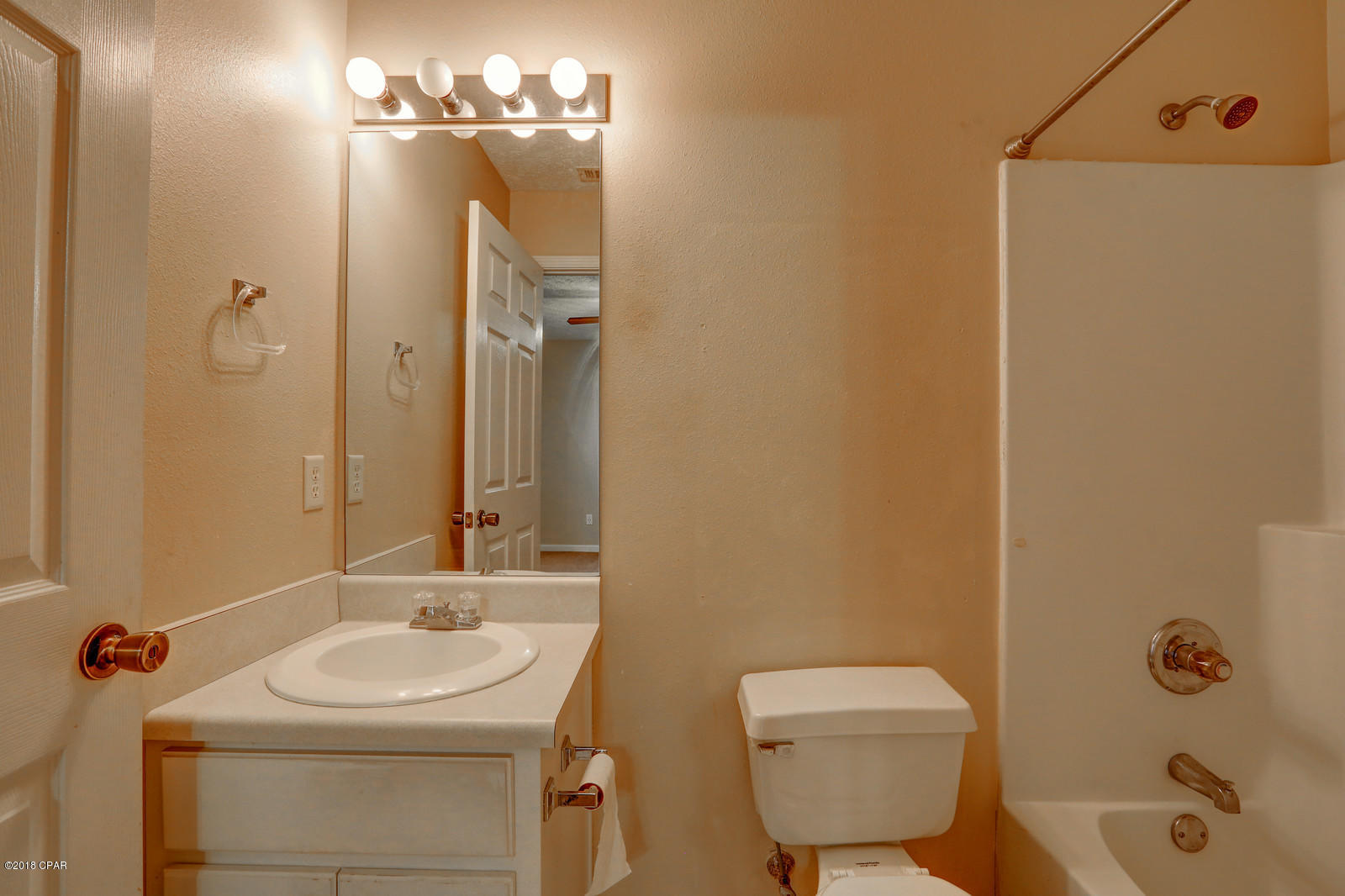 Pine Tree Place Unit 1 - Residential