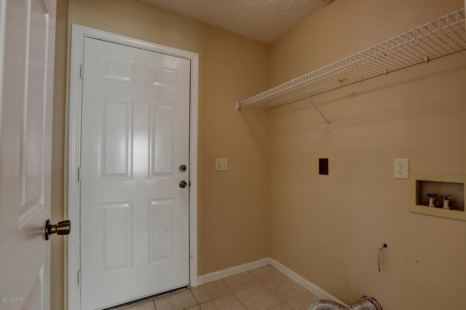 Pine Tree Place Unit 1 - Residential