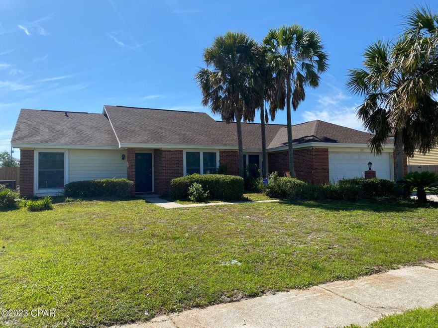 *1/2 off deposit for active military and first responders*

This home offers 3 Bedrooms and 2 Baths with an open floor plan. Separate dining room. Kitchen has a breakfast bar. Living room equipped with a fireplace. 2 Car garage.

*All pets are a part of the application process and are subject to the owner's approval*

**Limit of 3 pets**