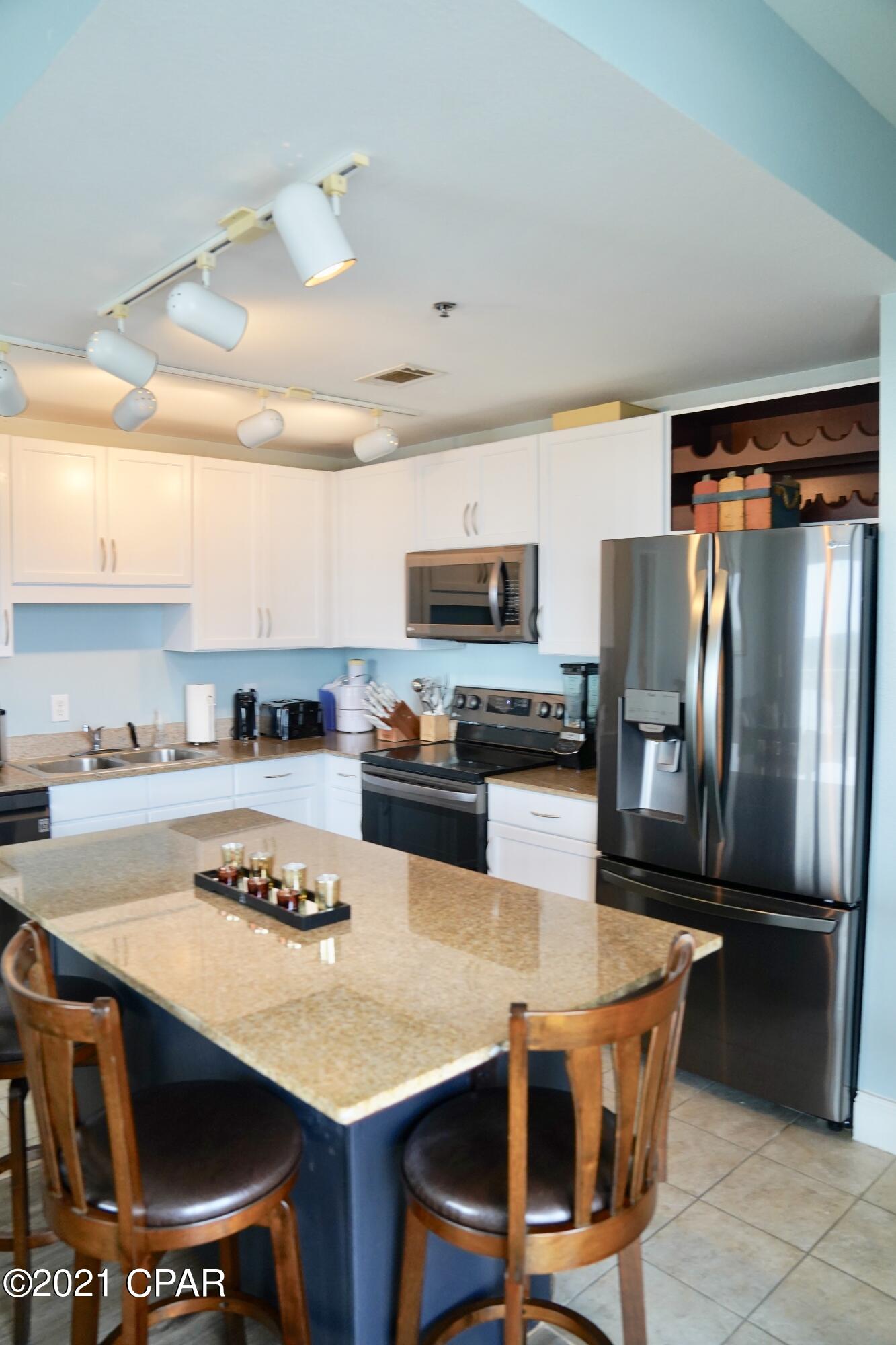 Laketown Wharf - Residential