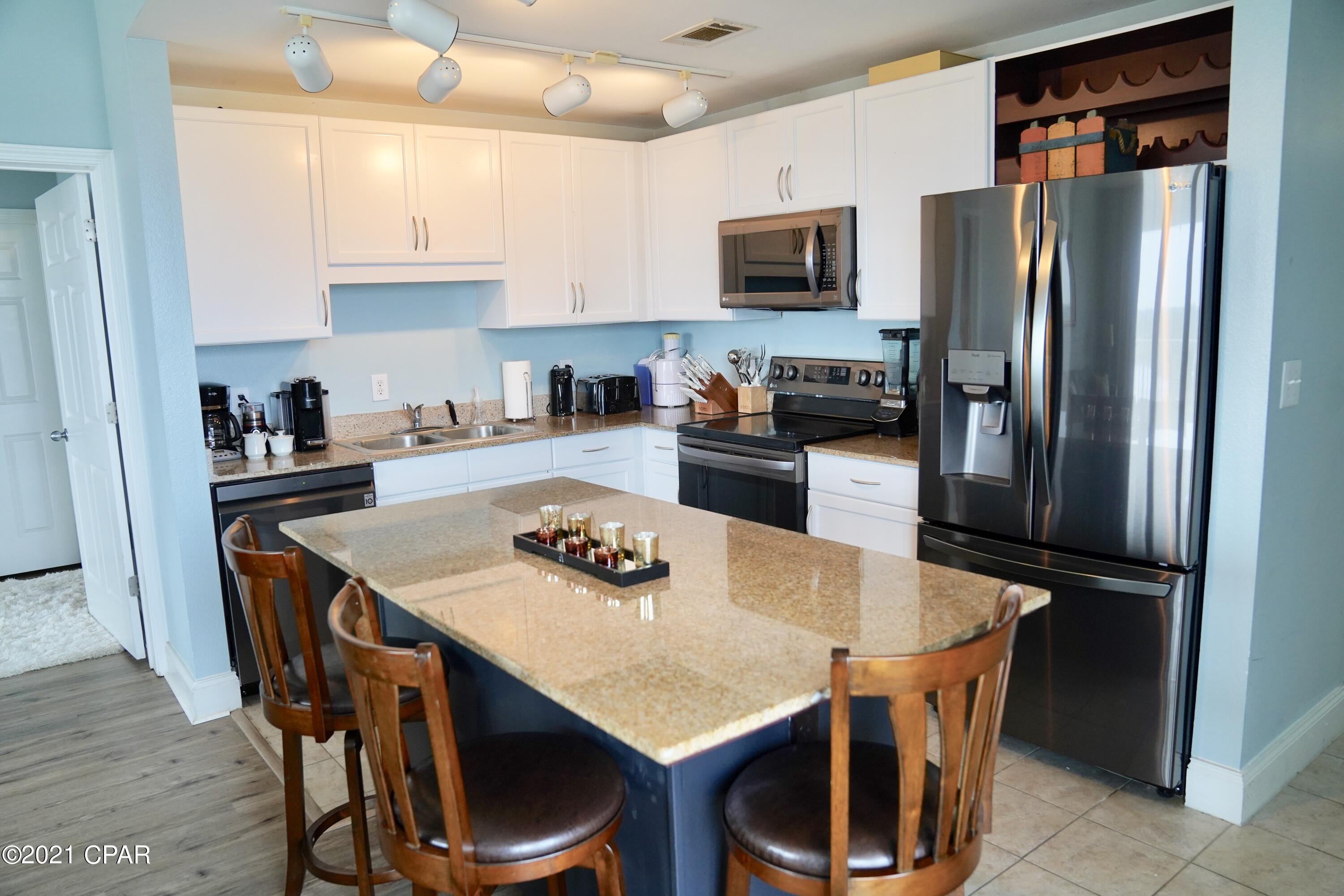 Laketown Wharf - Residential