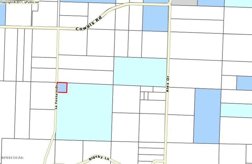 1 acre building lot on private road.   Lot mesurements taken from Property Appraisers site and should be confirmed by buyer if important. No survey available. Bay County confirms that the lot is buildable. Mobile homes OK