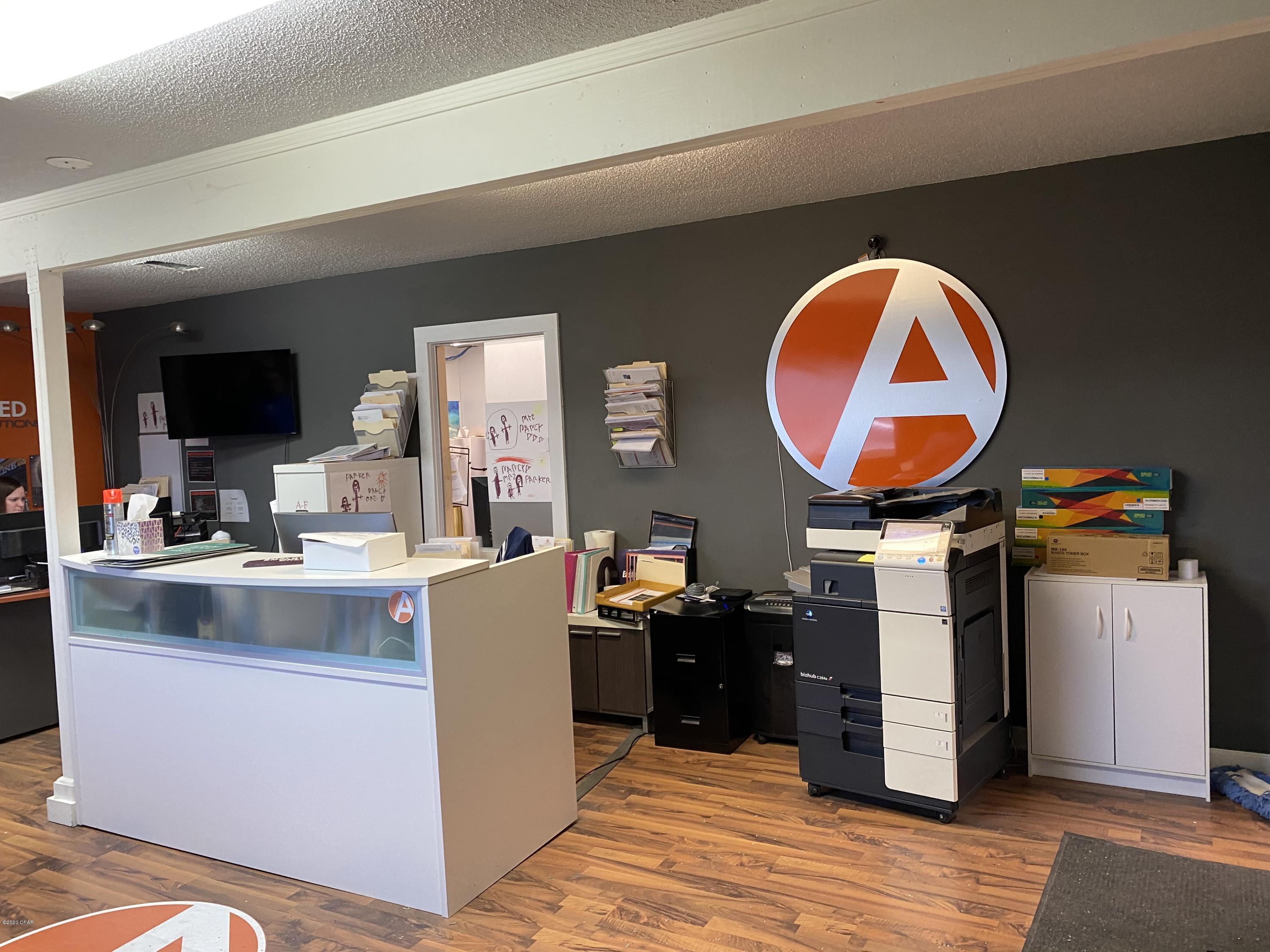 Mcelvey Commercial Park - Commercial Lease