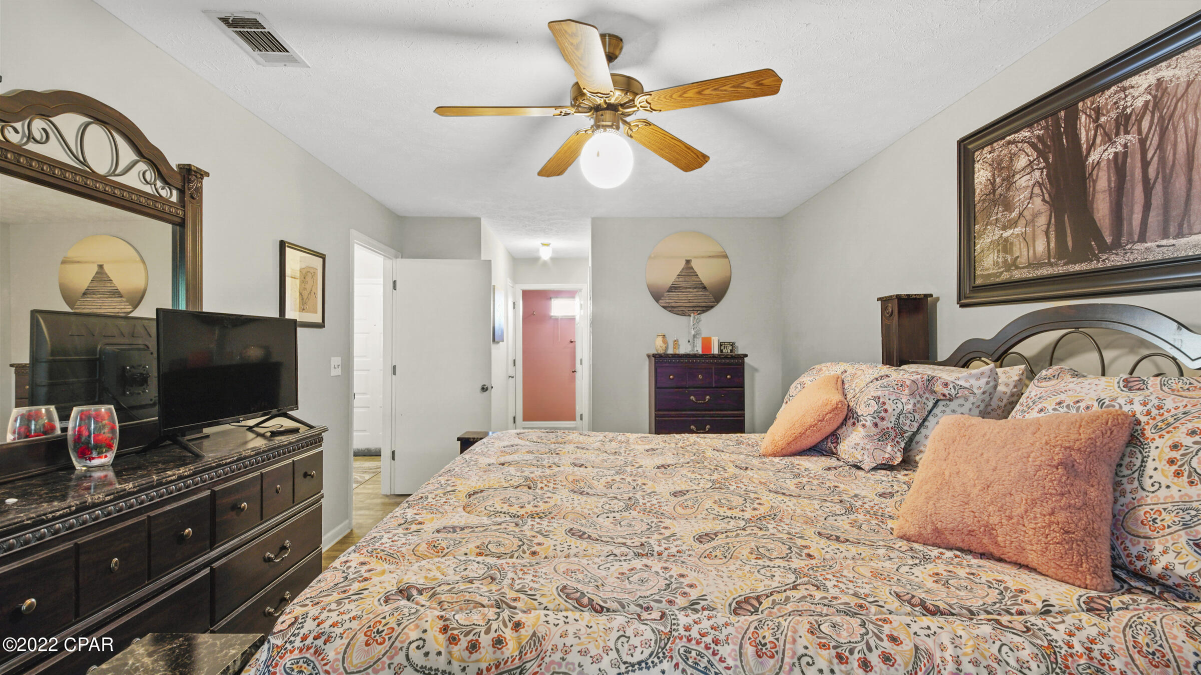 Shadow Bay Unt 3 & 4 - Residential