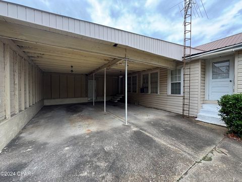 A home in Graceville