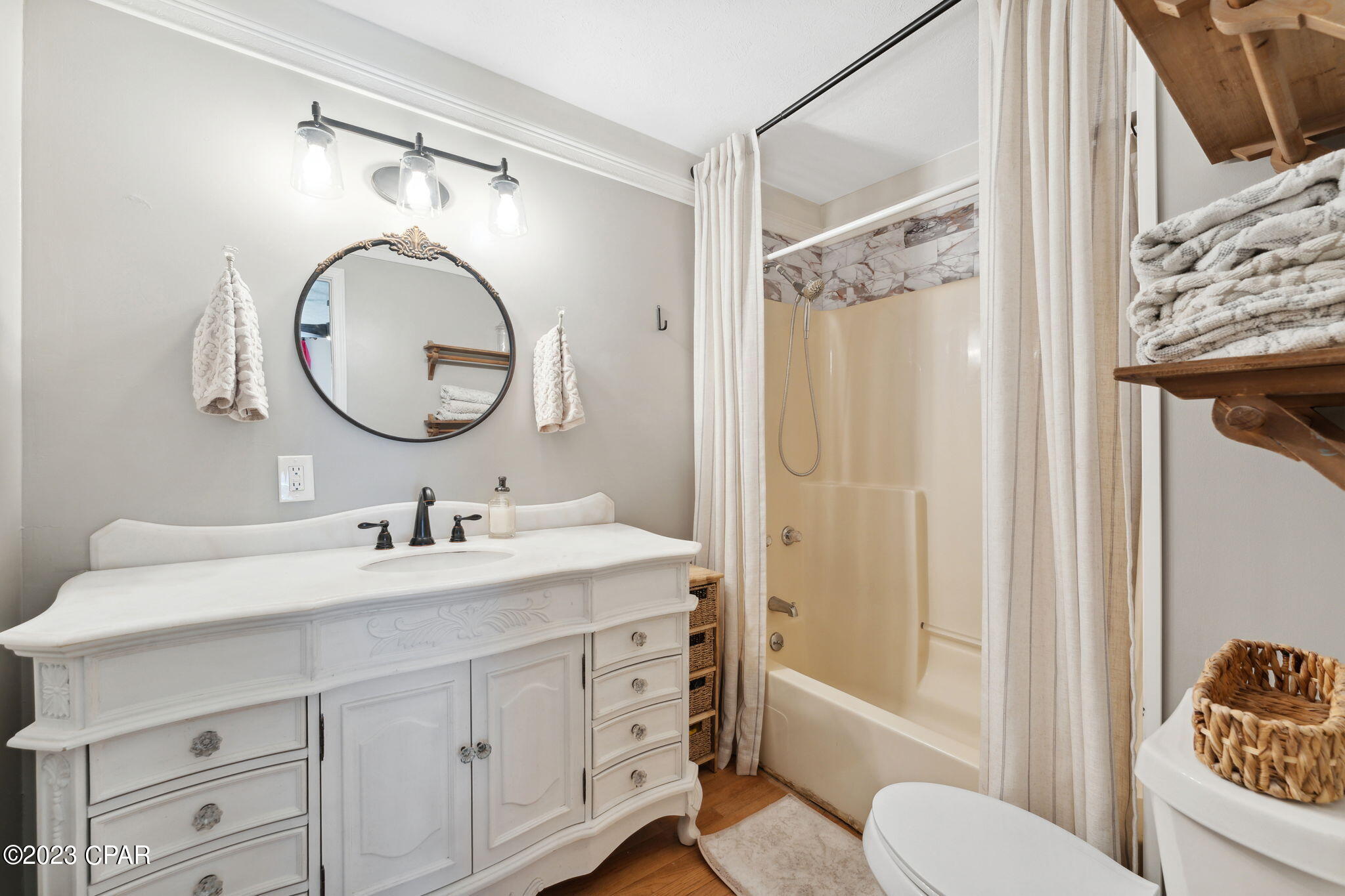 Lakeside - Residential