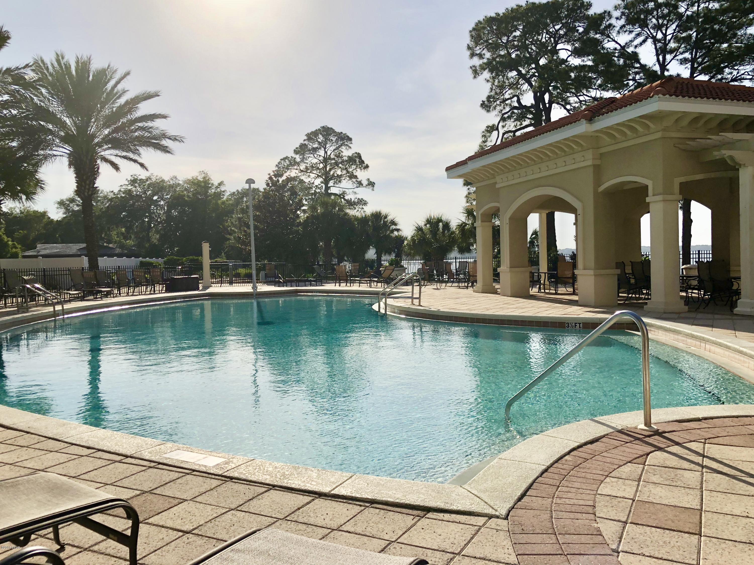 Magnolia Bay Club - Residential